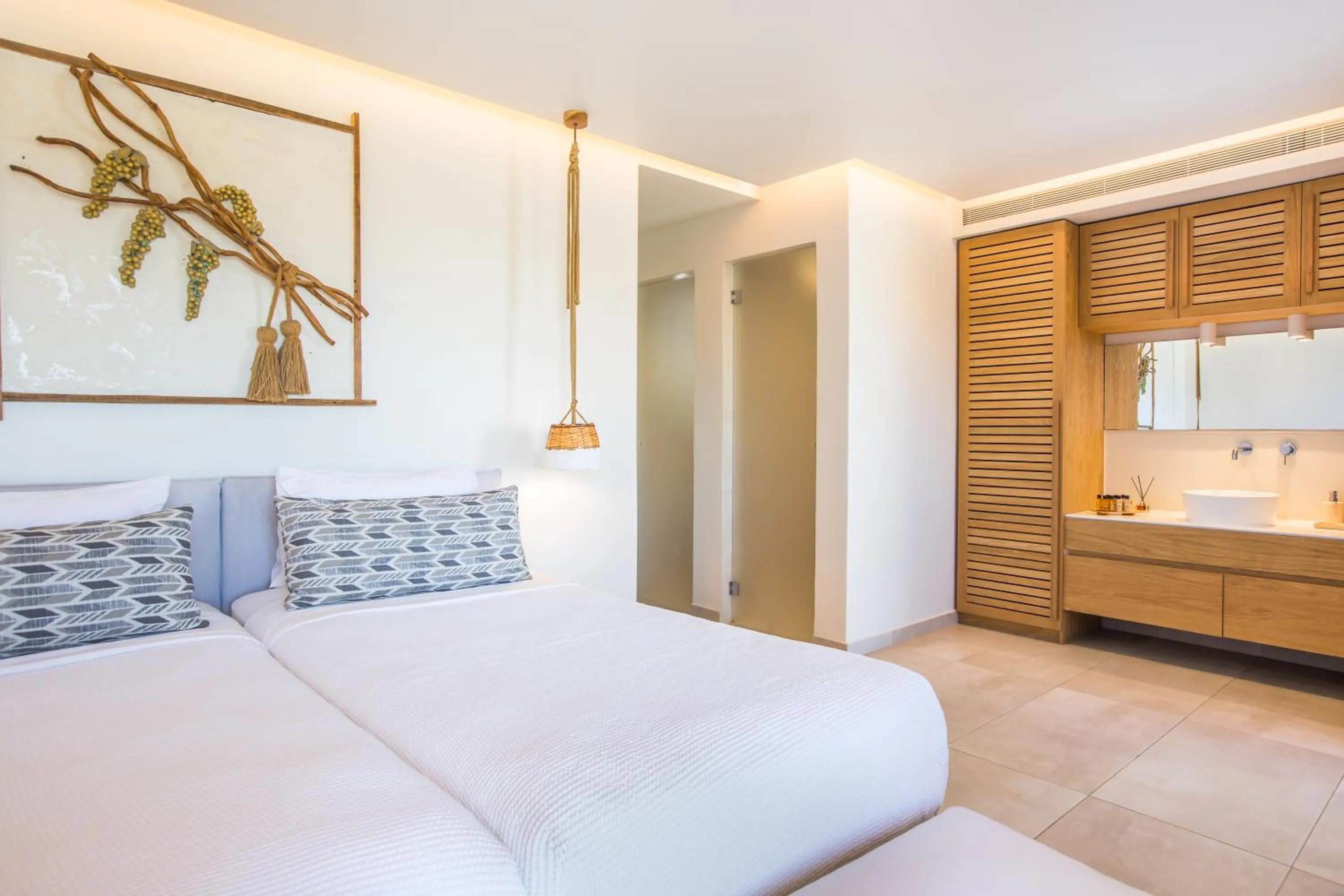 Bed in 18 Grapes Hotel