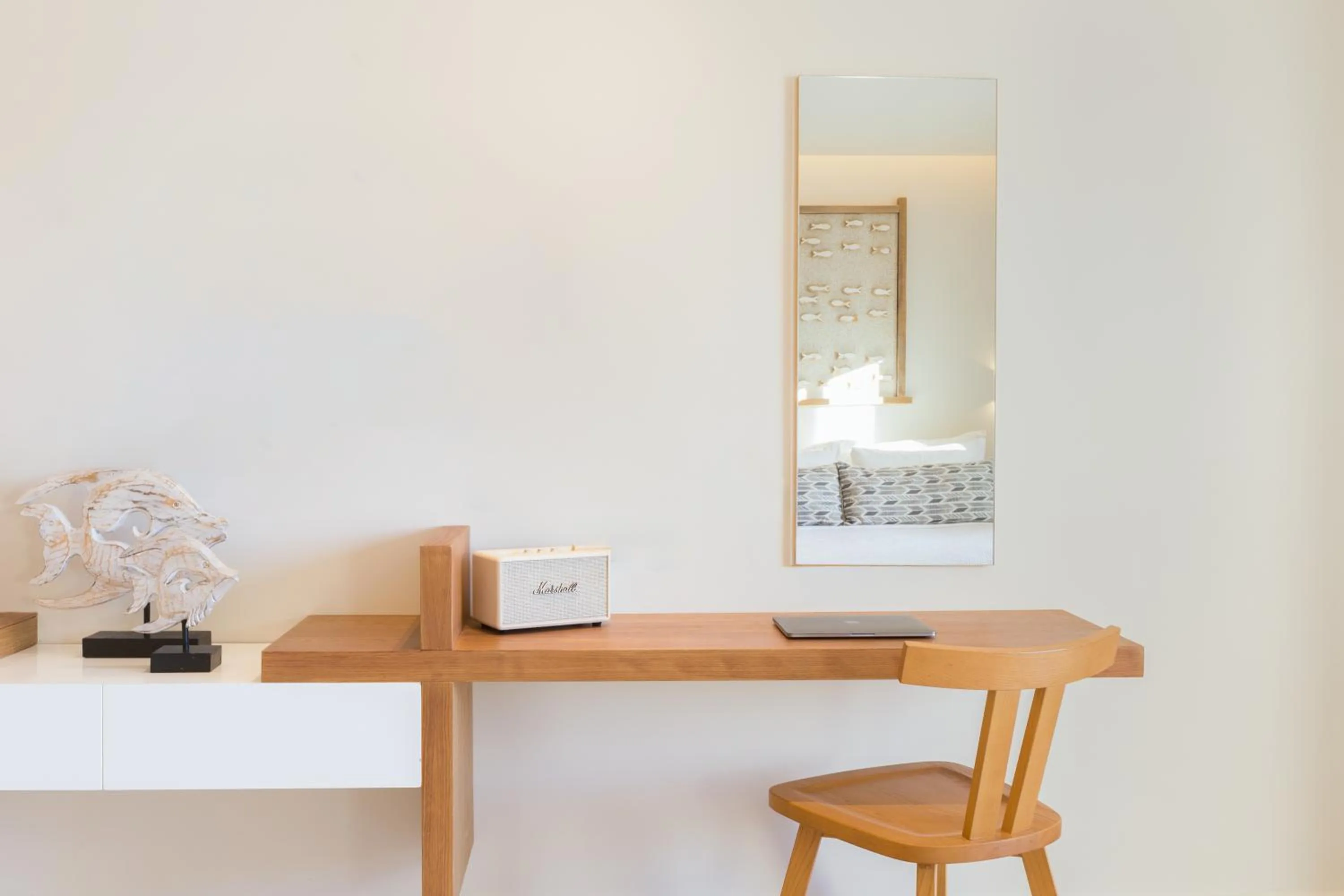 Decorative detail in 18 Grapes Hotel