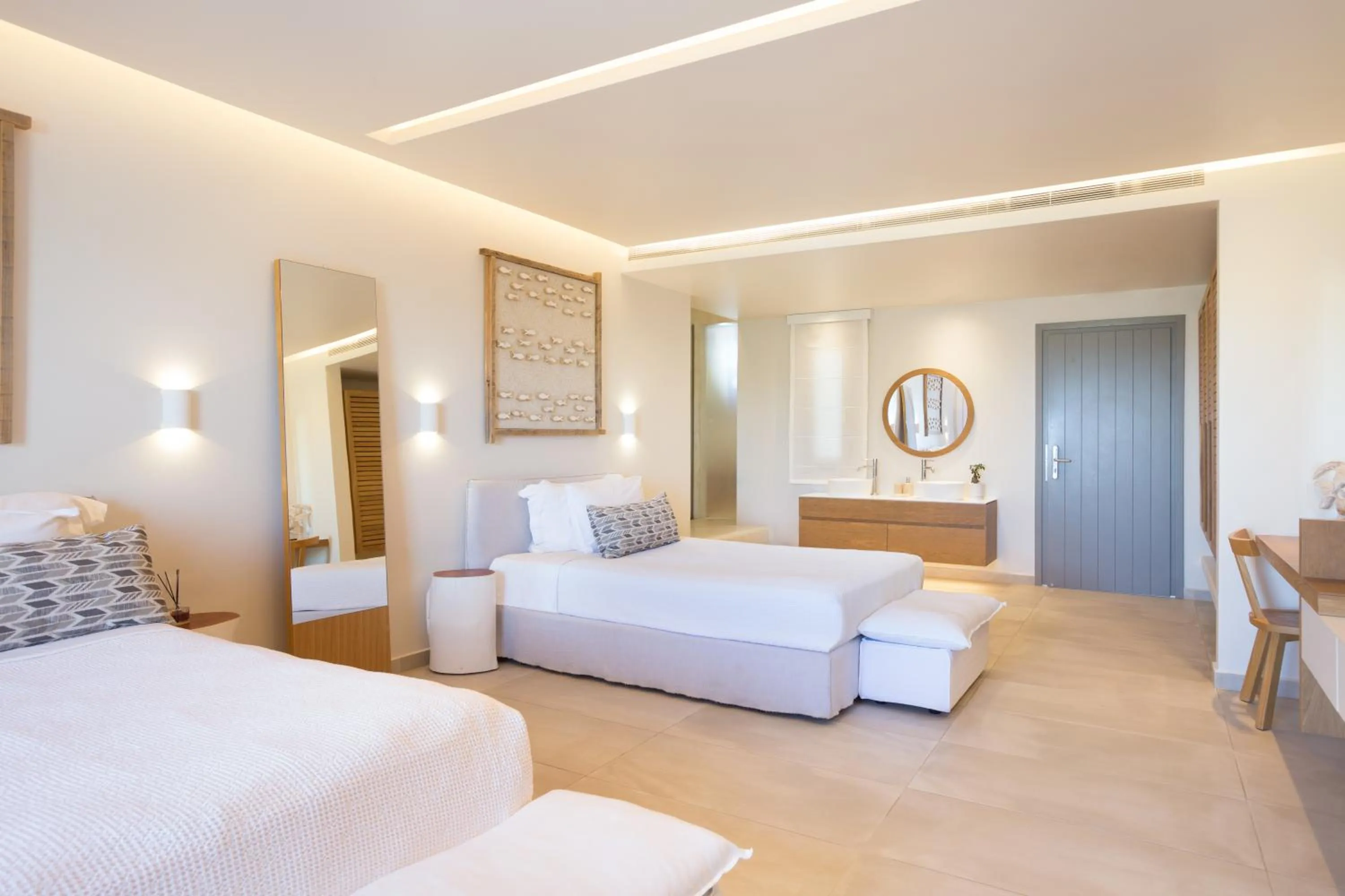 Photo of the whole room, Bed in 18 Grapes Hotel