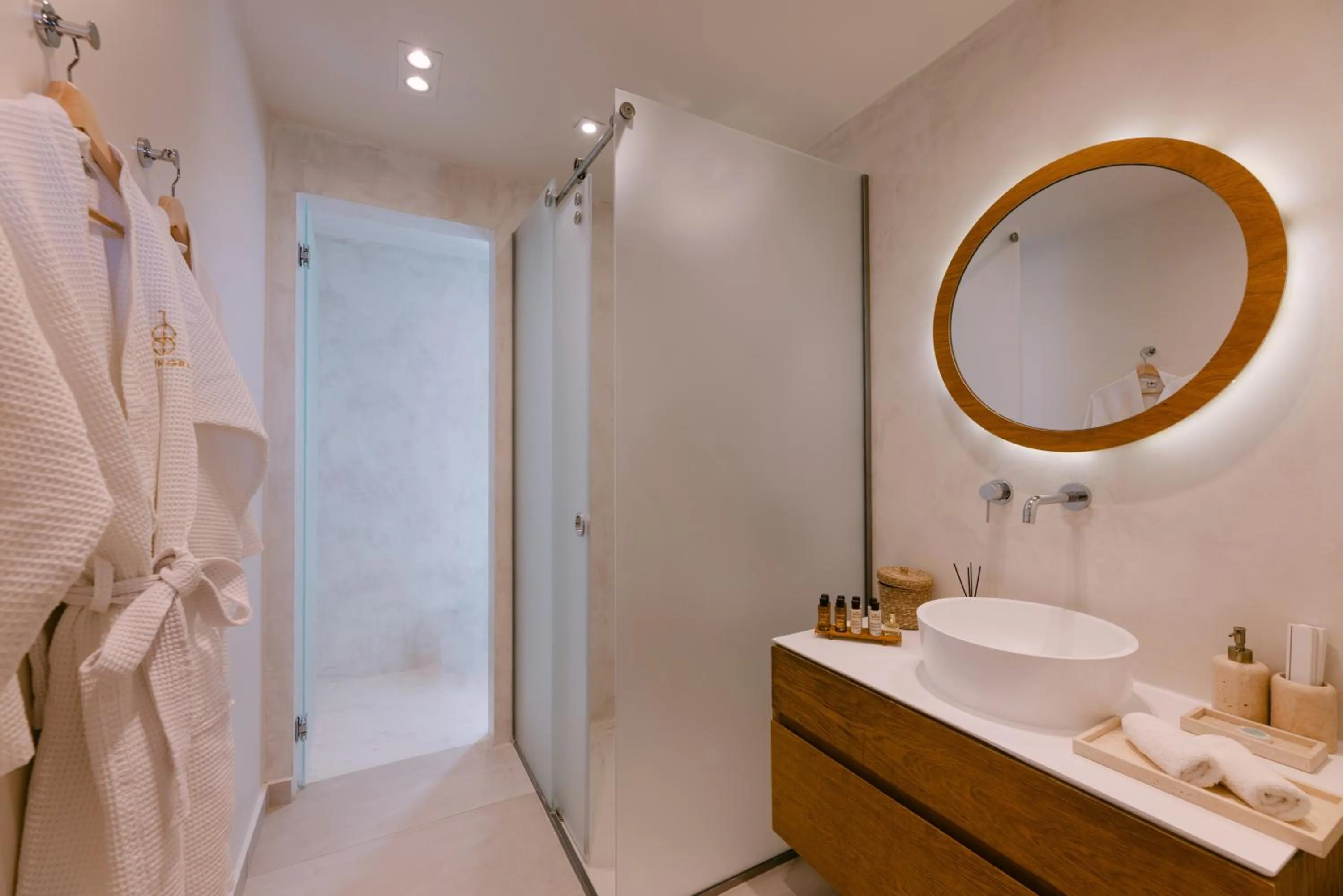 Bathroom in 18 Grapes Hotel