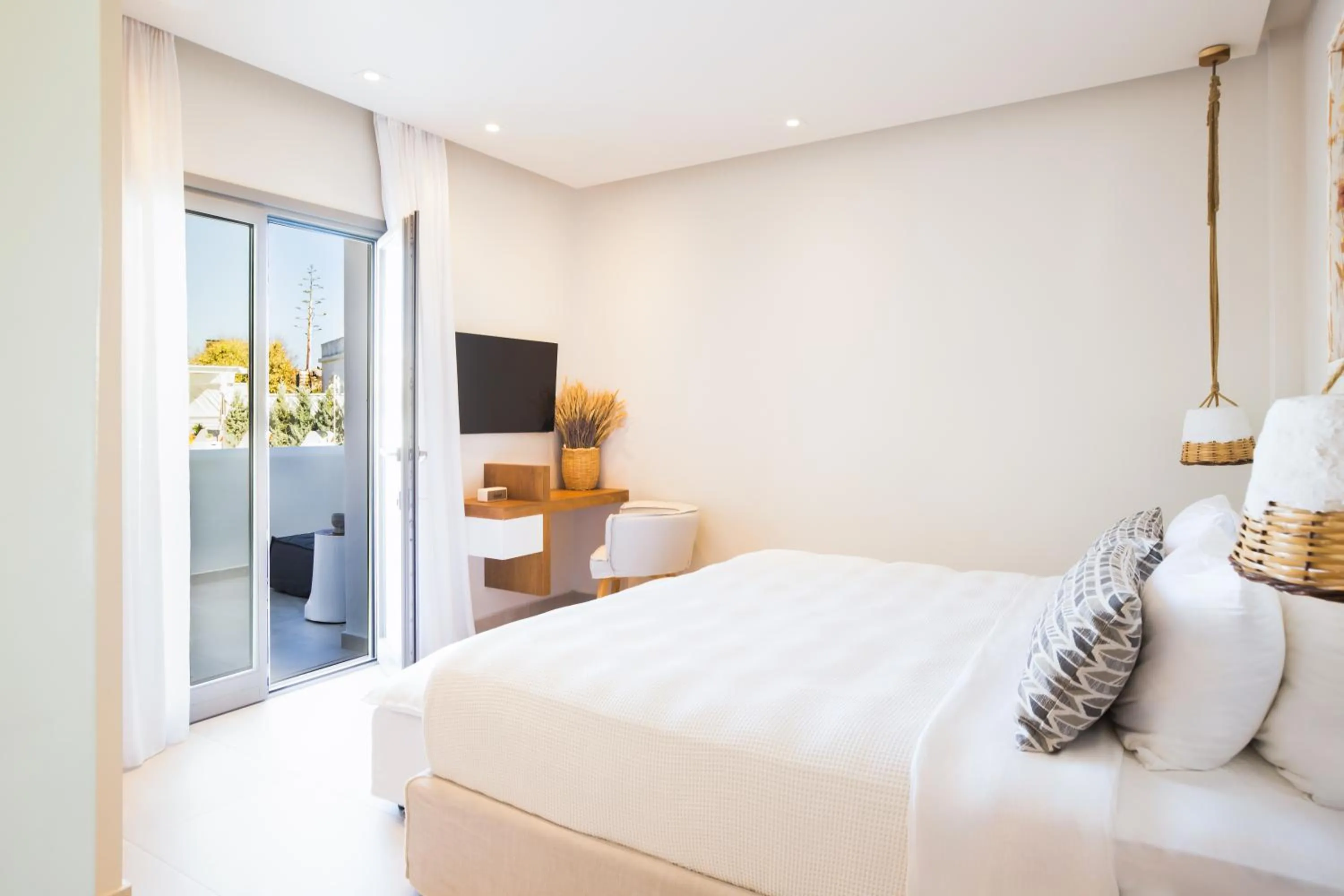 Bedroom, Bed in 18 Grapes Hotel