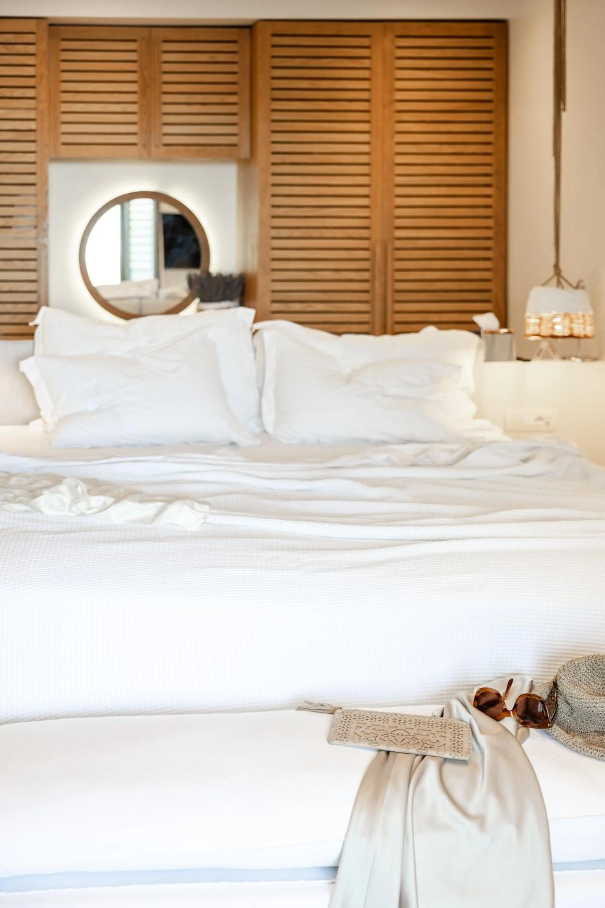 Bed in 18 Grapes Hotel