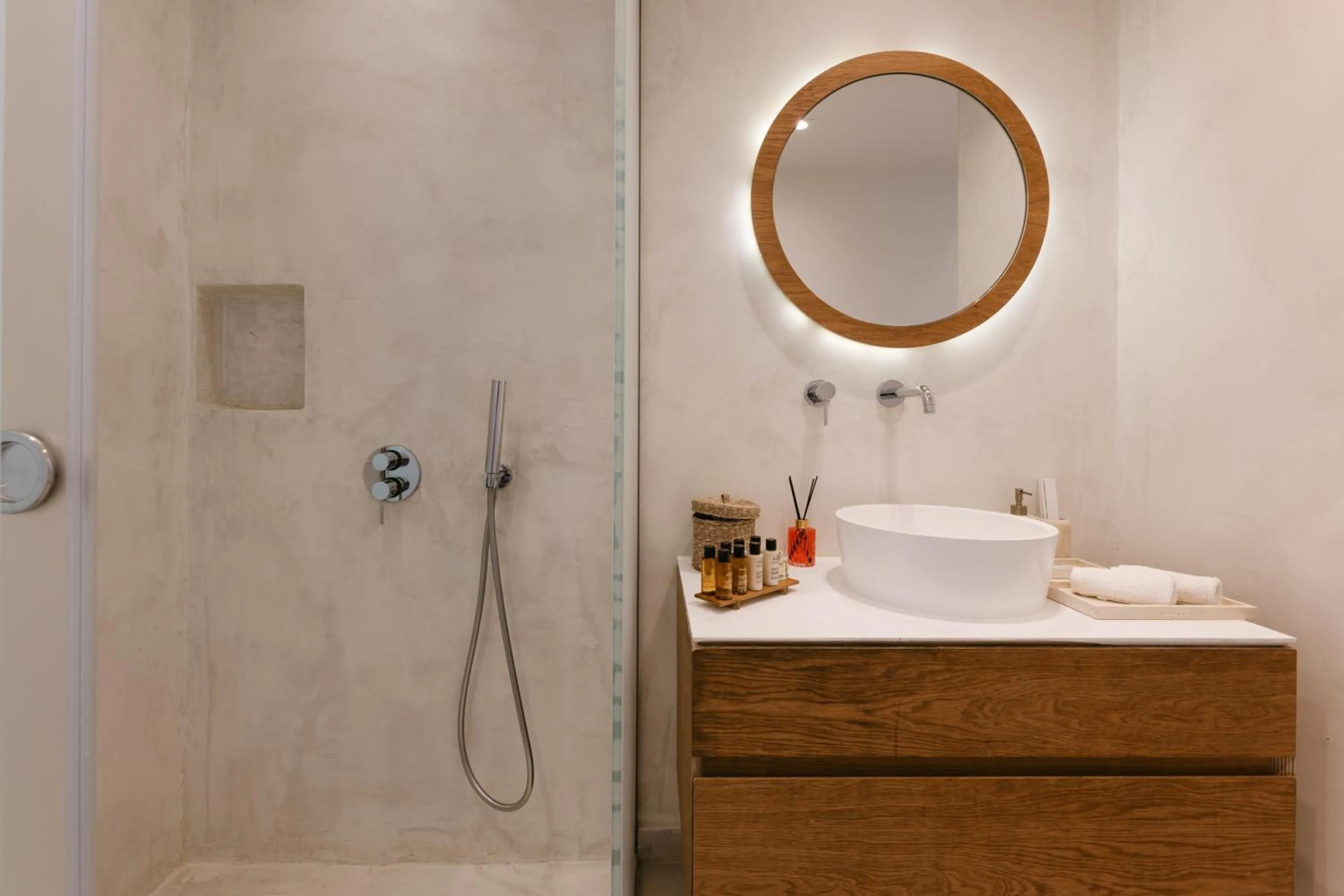 Bathroom in 18 Grapes Hotel