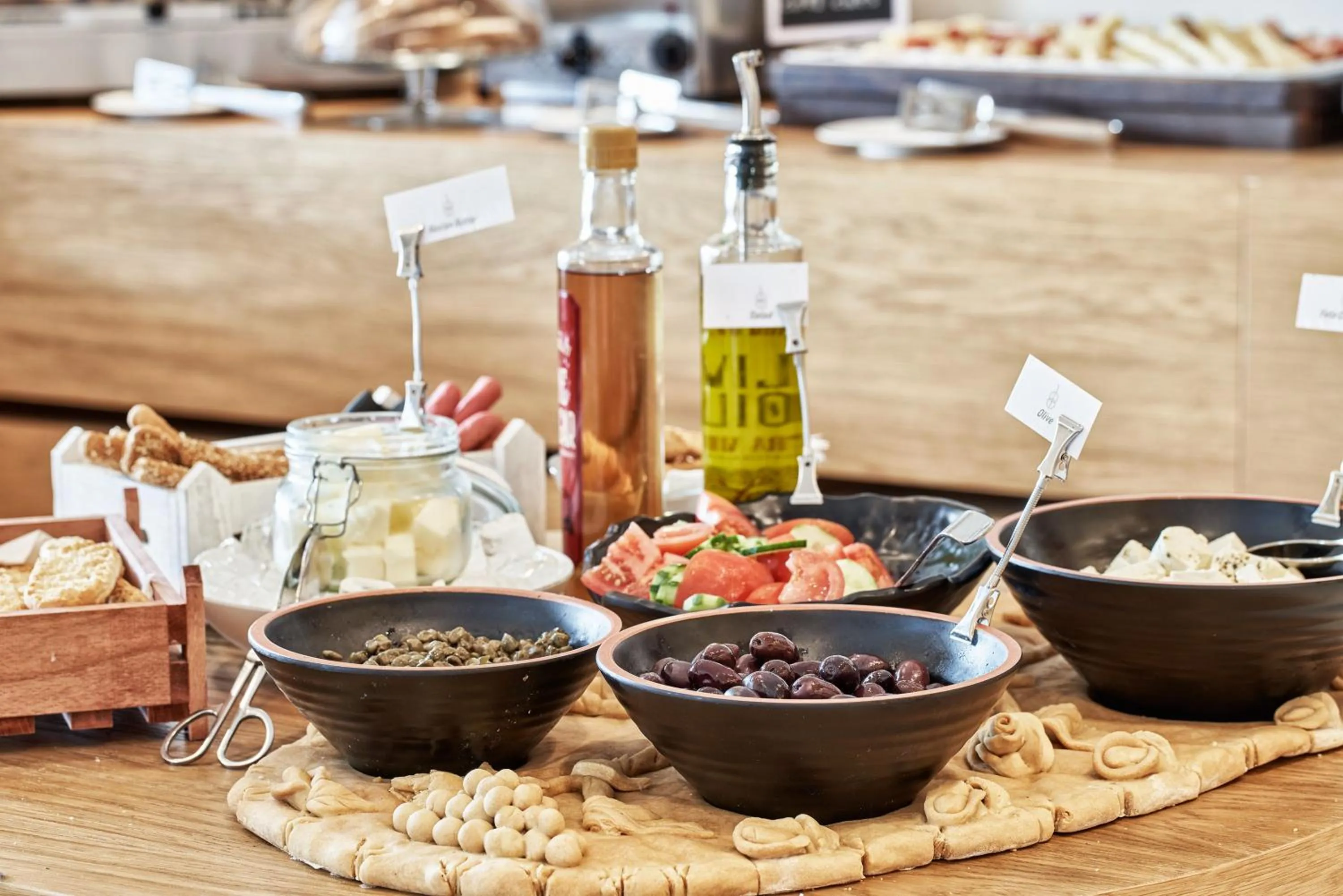 Food and drinks in 18 Grapes Hotel