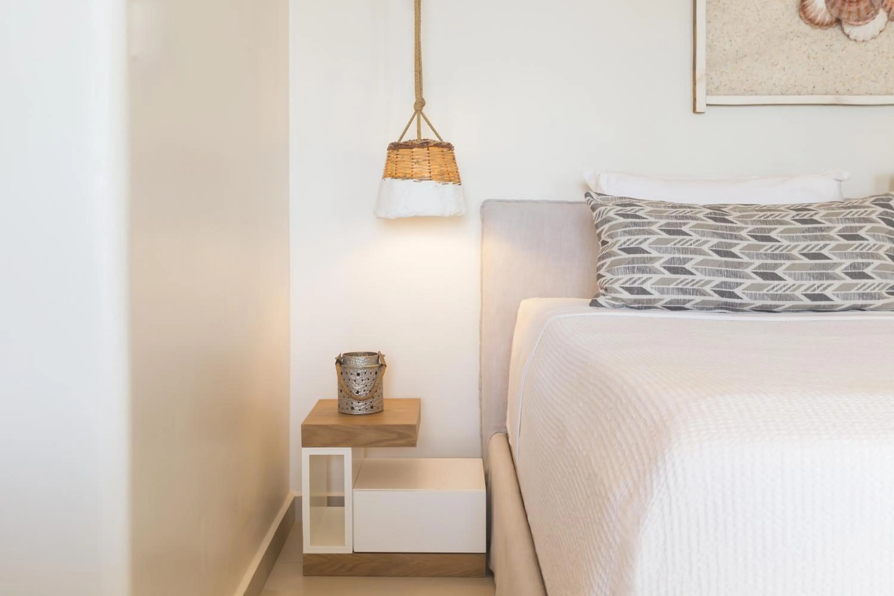 Bed in 18 Grapes Hotel