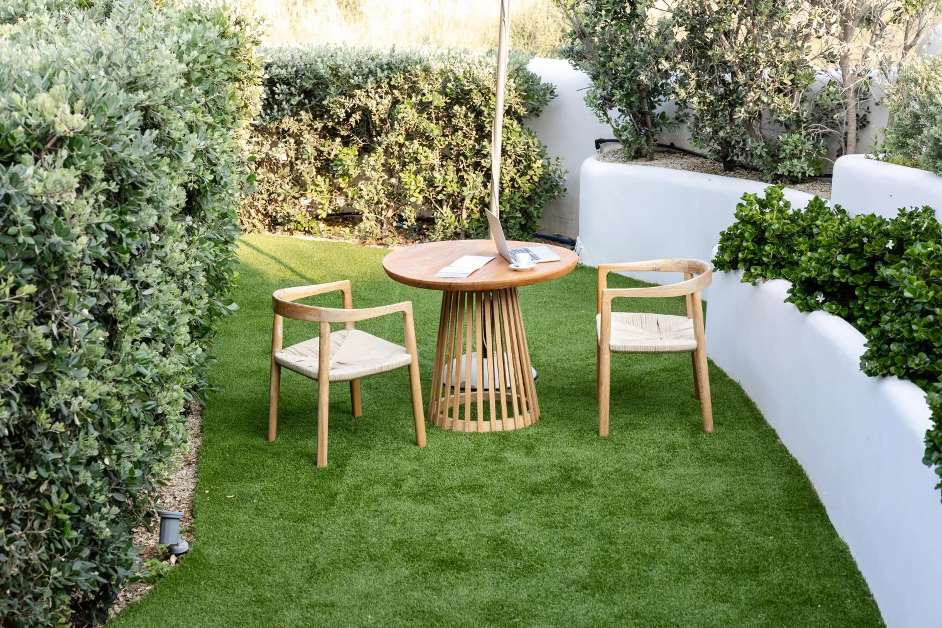 Garden in 18 Grapes Hotel