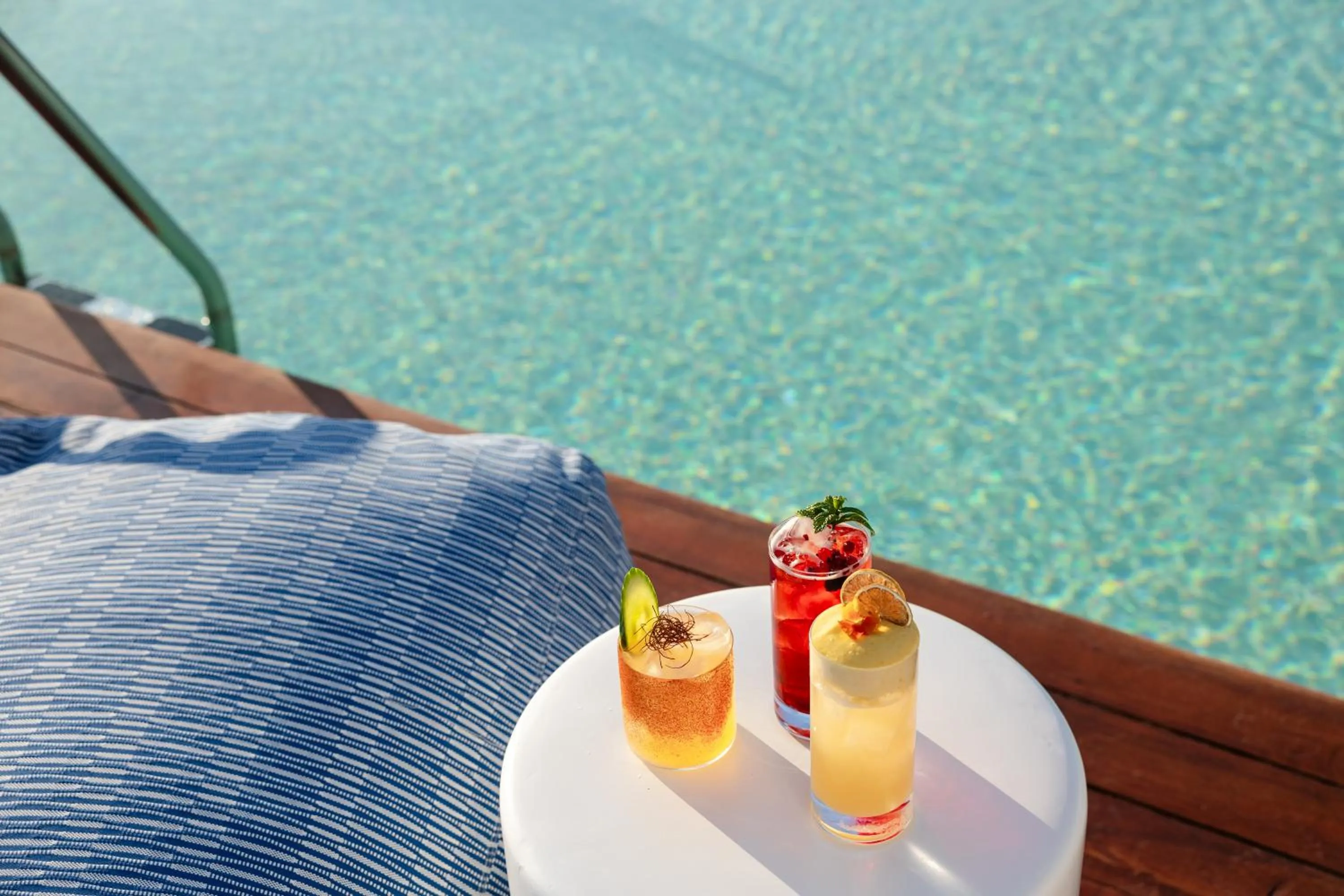 Drinks in 18 Grapes Hotel