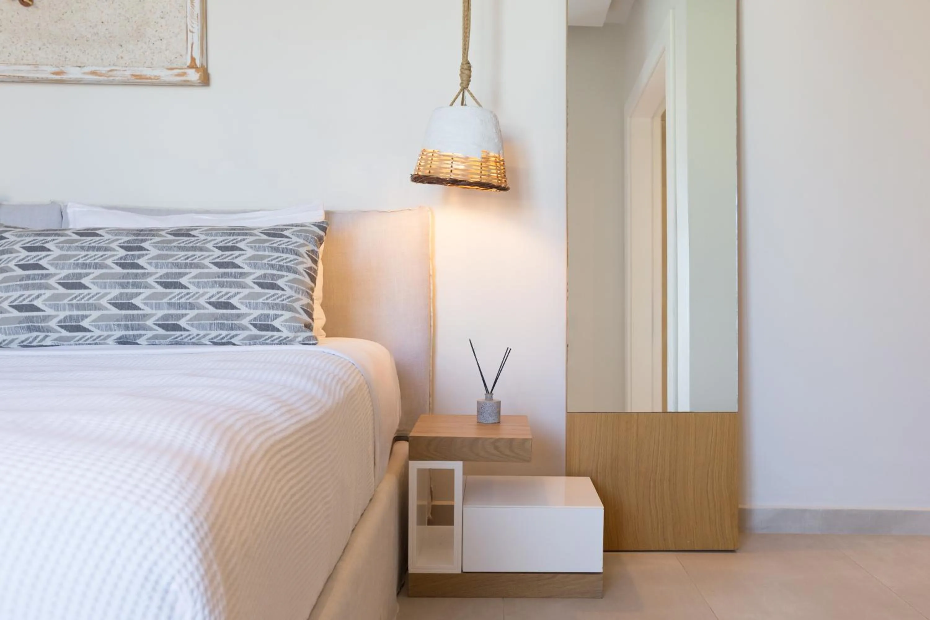 Bed in 18 Grapes Hotel