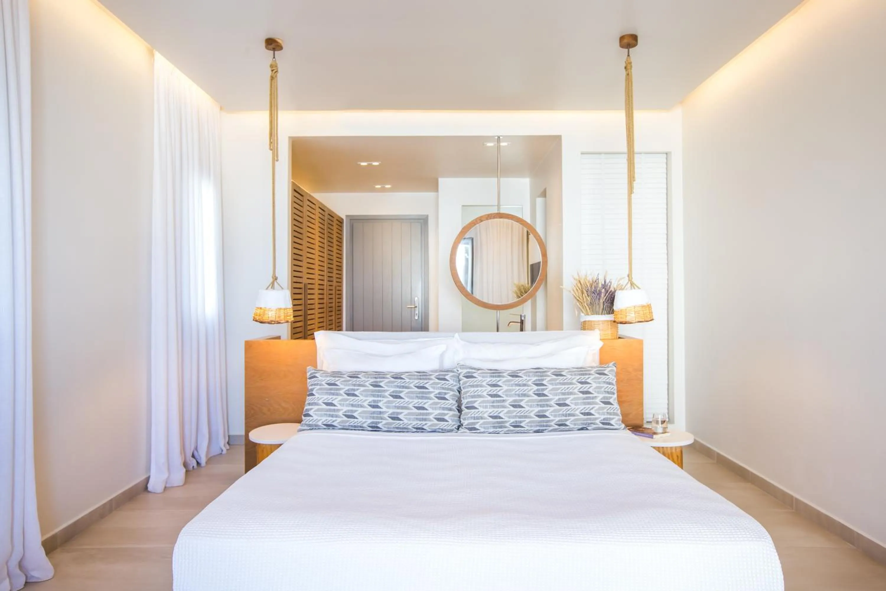 Bed in 18 Grapes Hotel