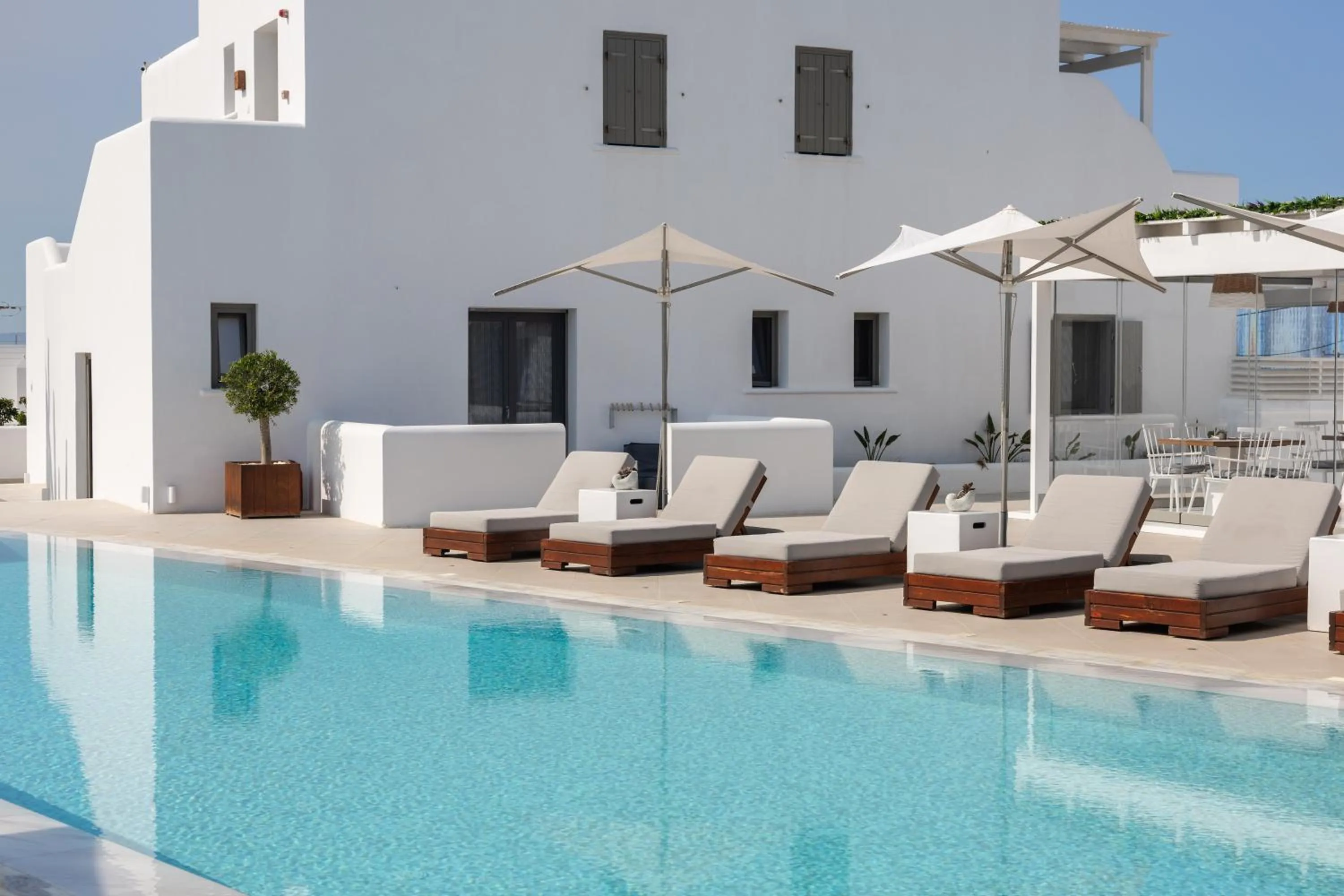 Swimming pool in 18 Grapes Hotel