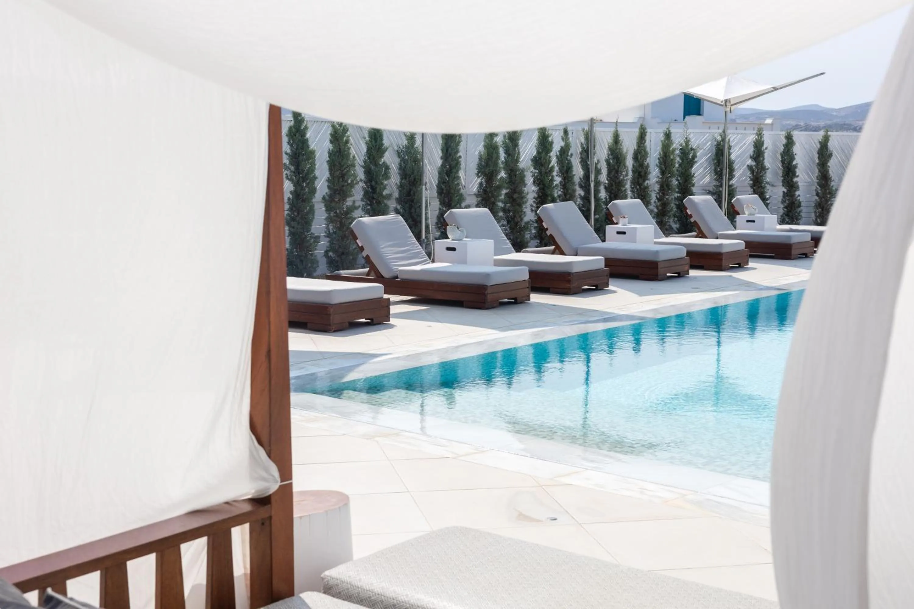 Swimming pool in 18 Grapes Hotel