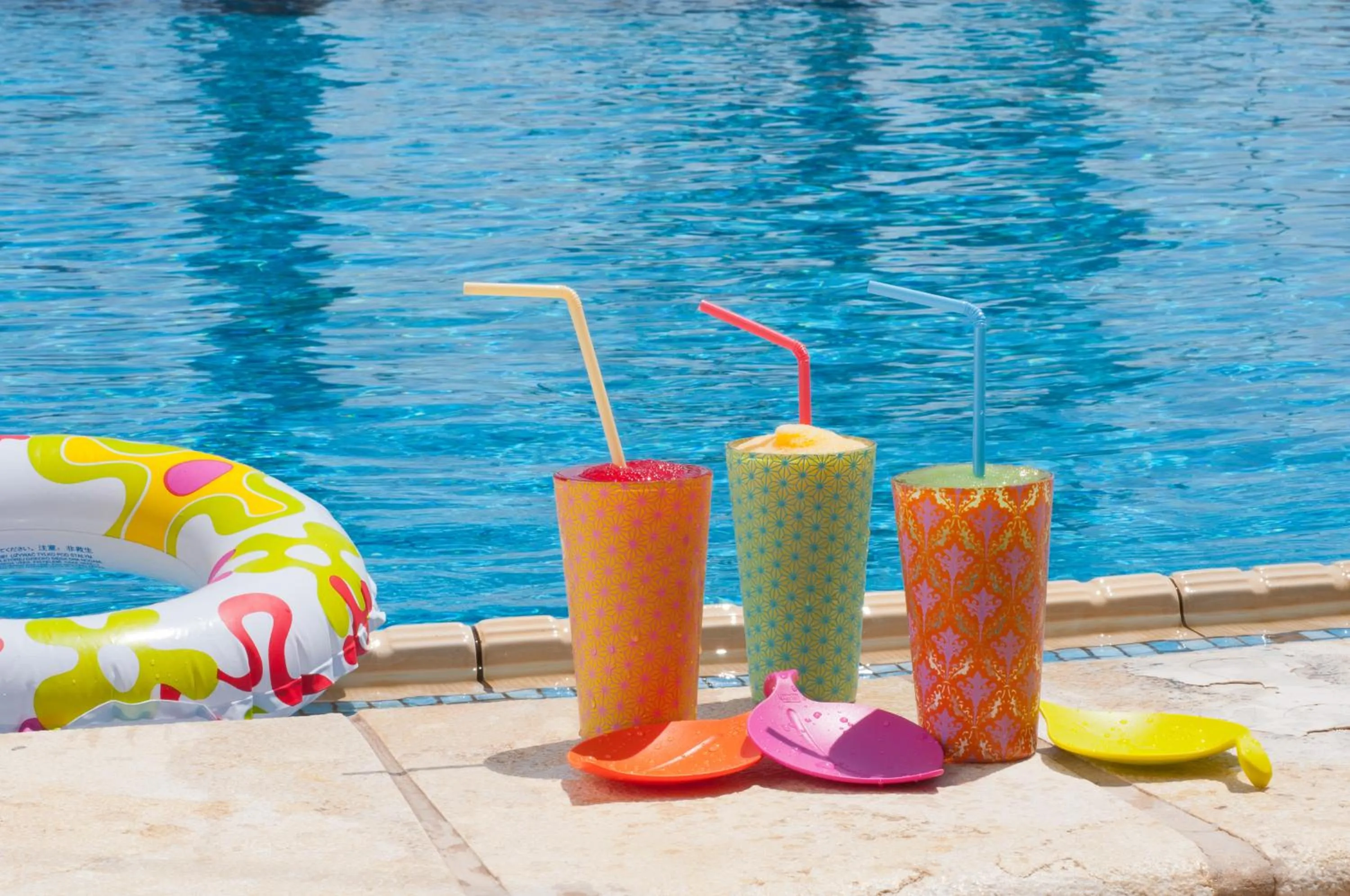 Swimming pool in Leonardo Plaza Hotel Dead Sea