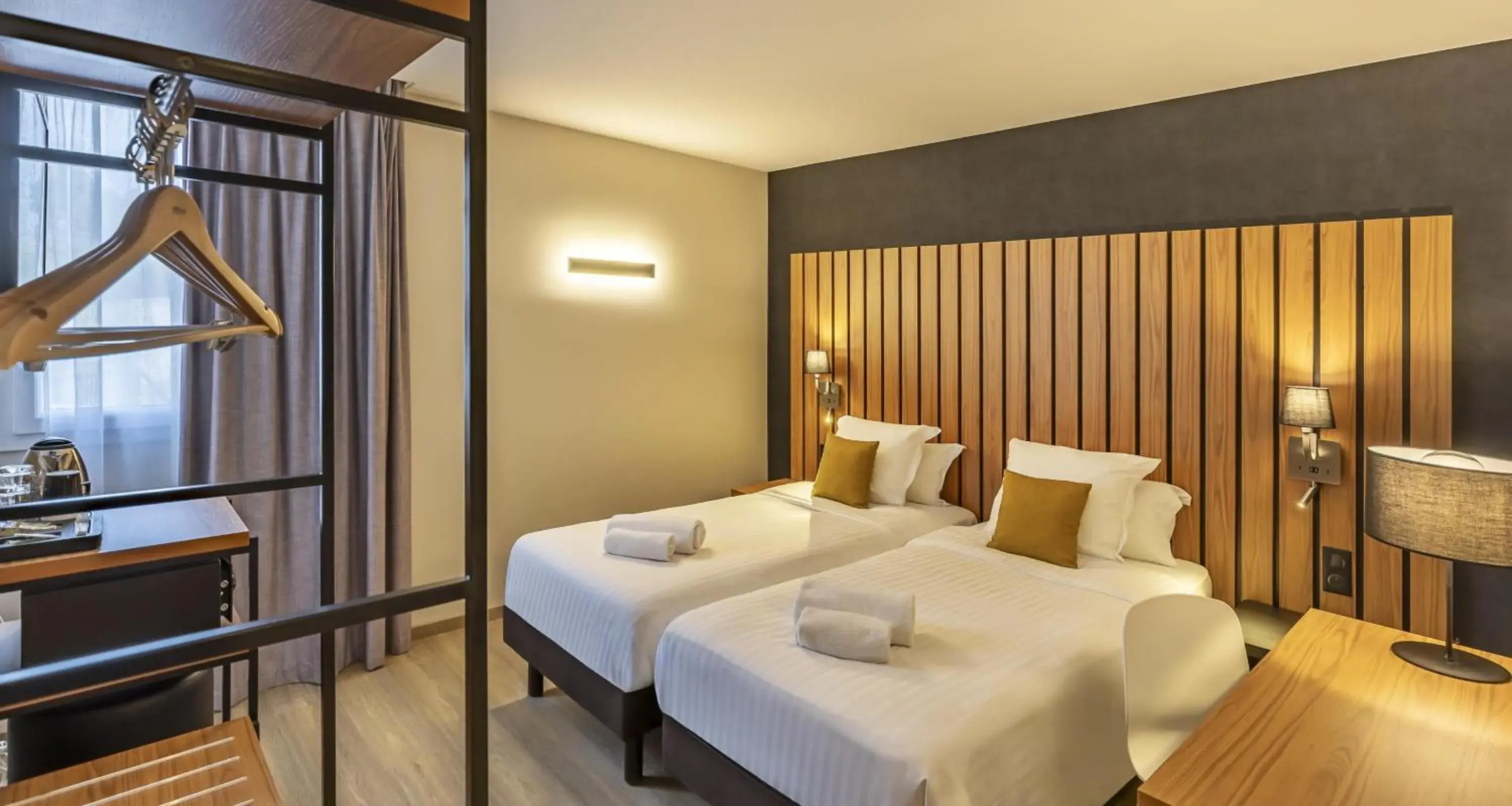 Bedroom, Bed in Best Western Côte des Sables Plouescat Bedroom, Bed in Best Western Côte des Sables Plouescat