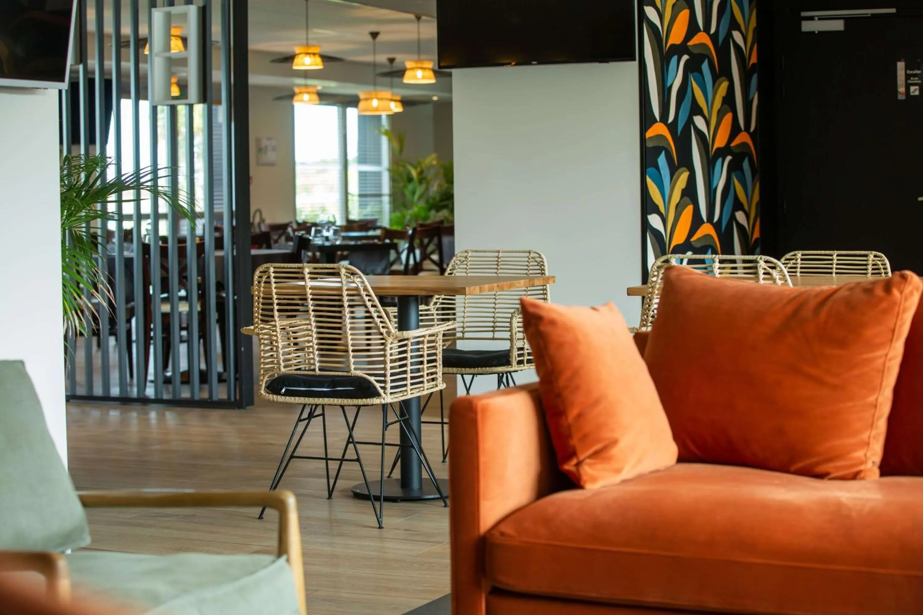 Lounge or bar in Brit Hotel & Spa Côte des Sables