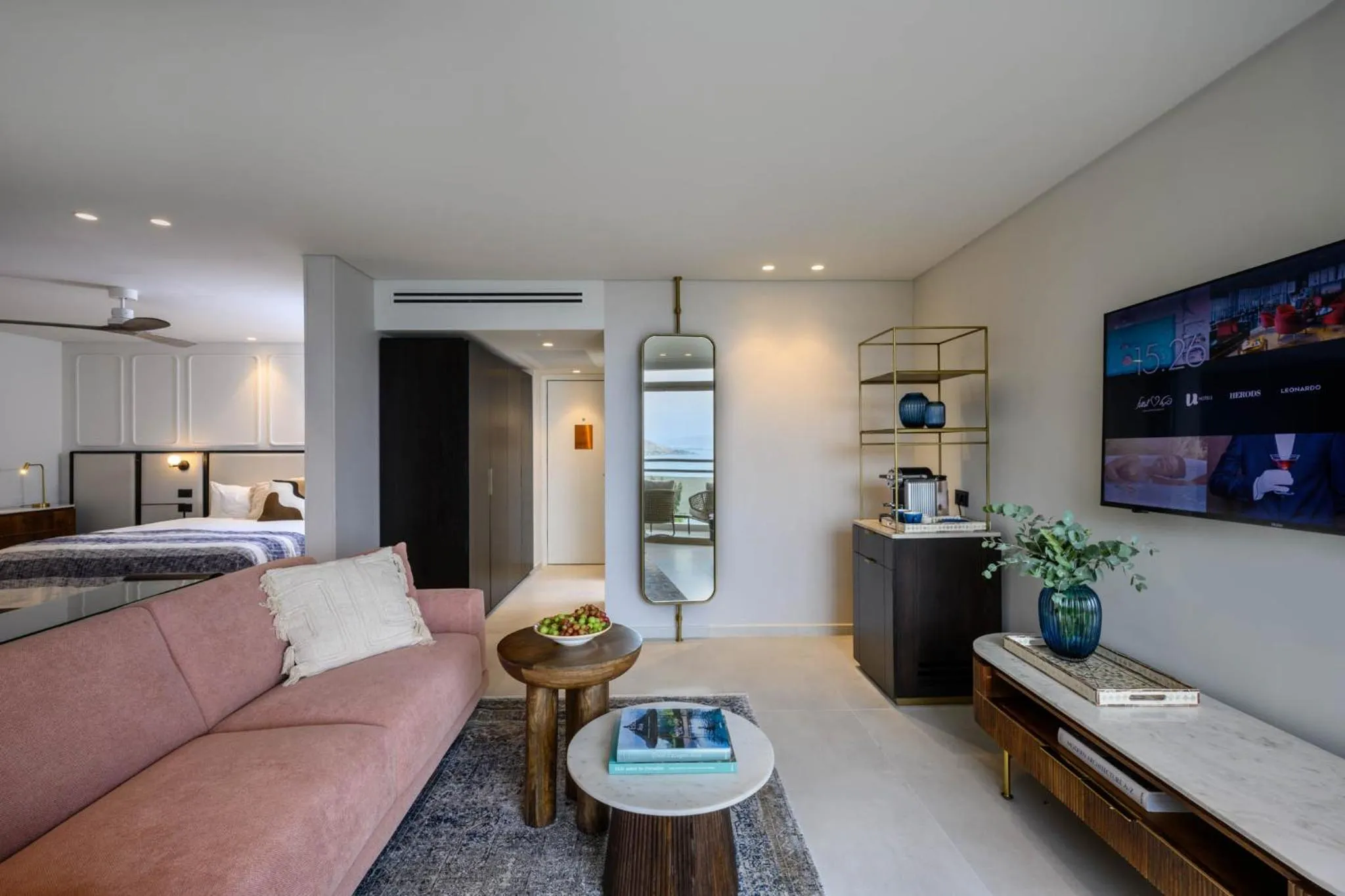 Seating area, Bed in Leonardo Plaza Hotel Tiberias