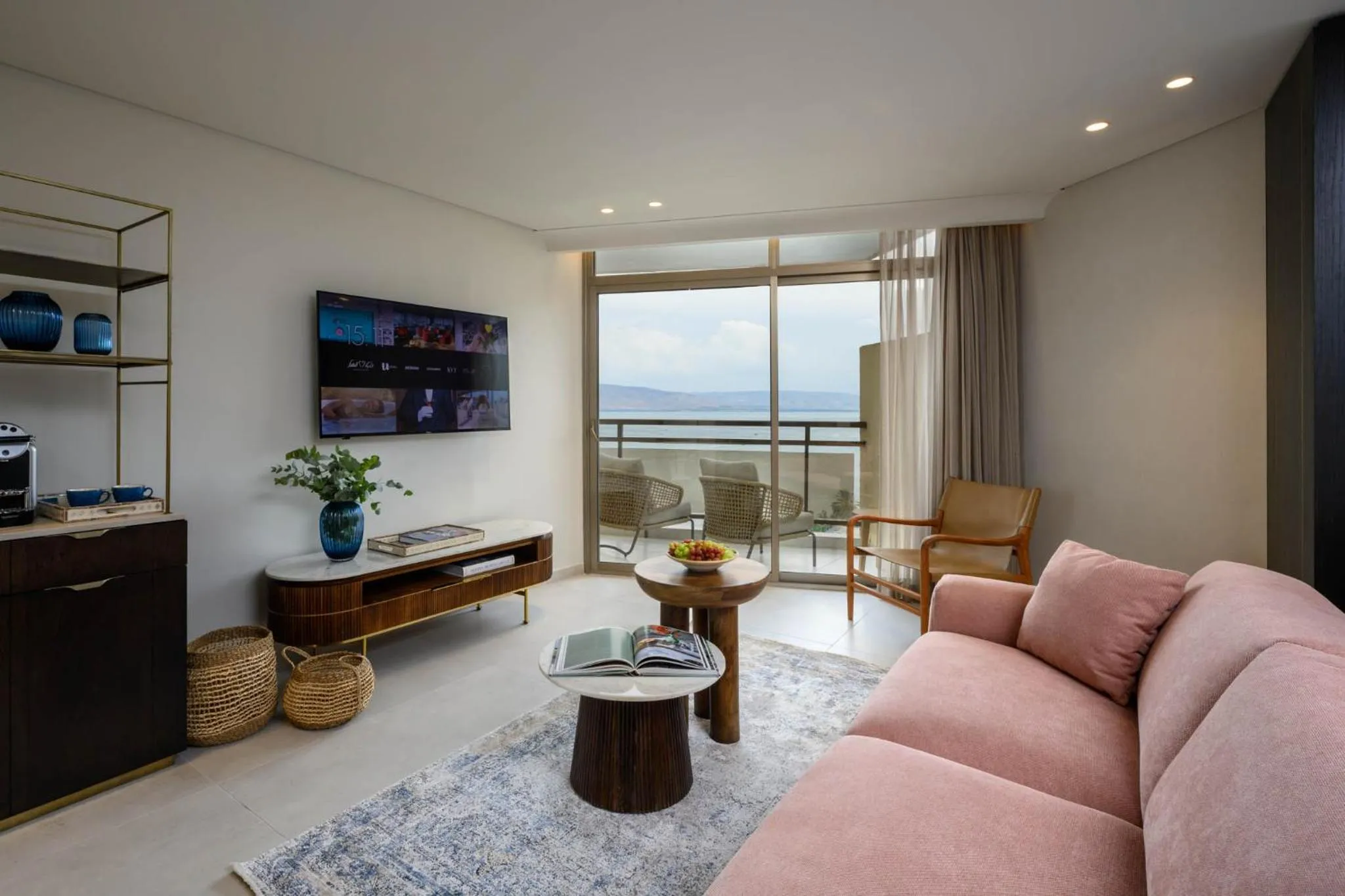 Seating area in Leonardo Plaza Hotel Tiberias