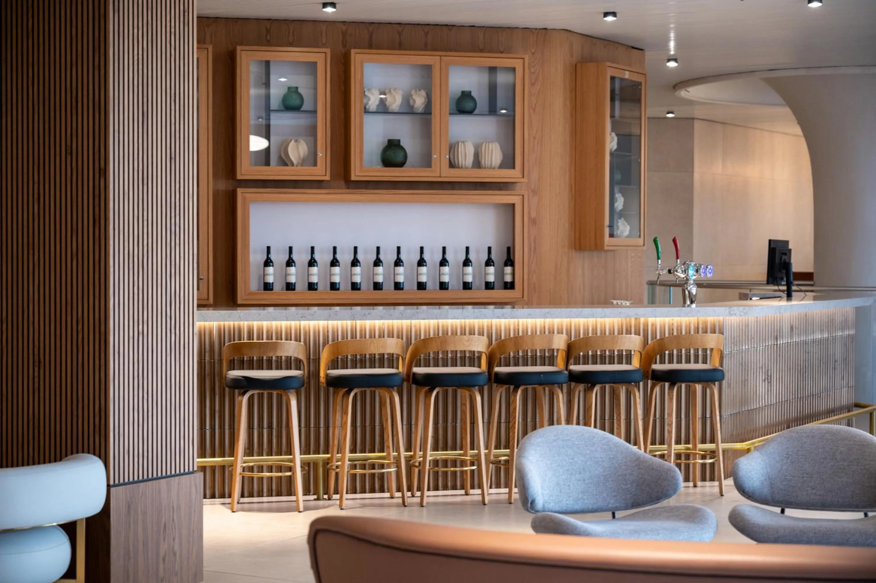 Lounge or bar in Leonardo Plaza Hotel Tiberias