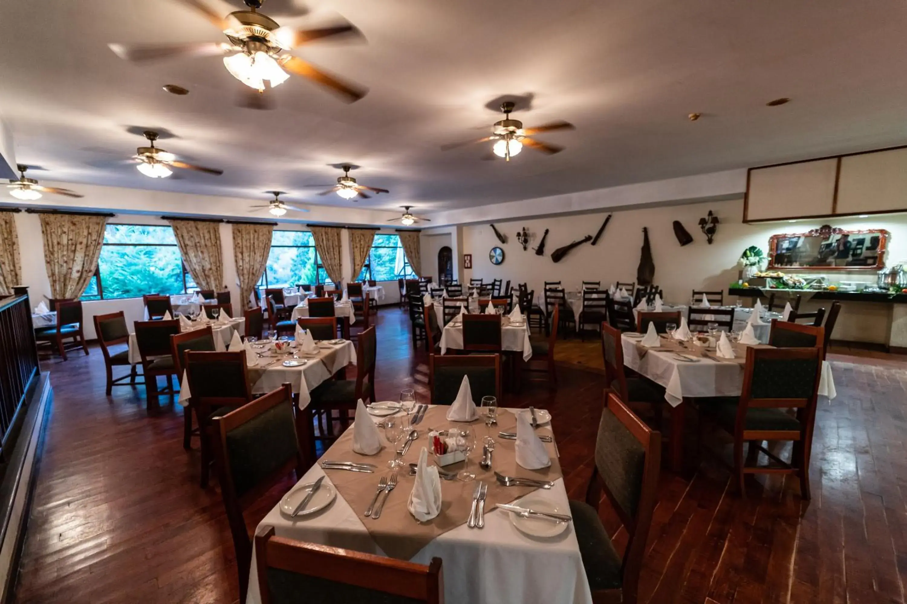 Restaurant/places to eat in Gooderson Drakensberg Gardens Golf & Spa Resort Restaurant/places to eat in Gooderson Drakensberg Gardens Golf & Spa Resort