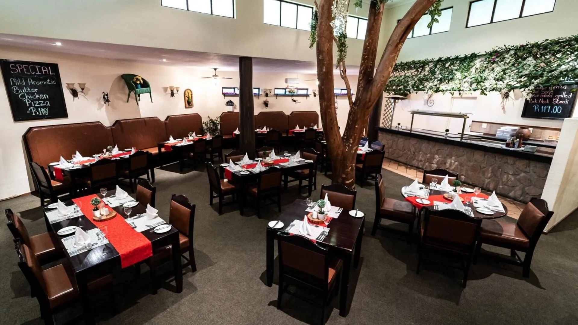 Restaurant/places to eat in Gooderson Drakensberg Gardens Golf & Spa Resort