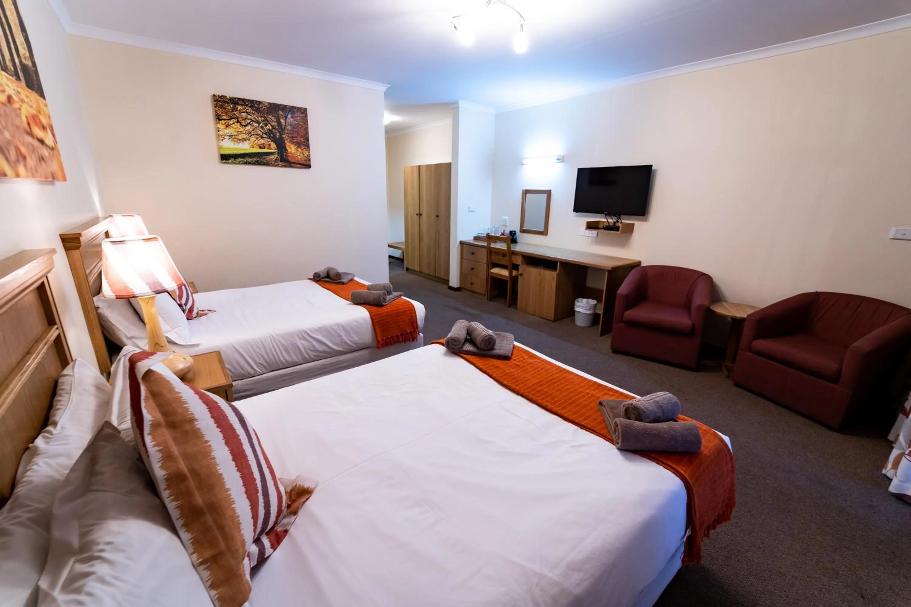 Photo of the whole room, Bed in Gooderson Drakensberg Gardens Golf & Spa Resort