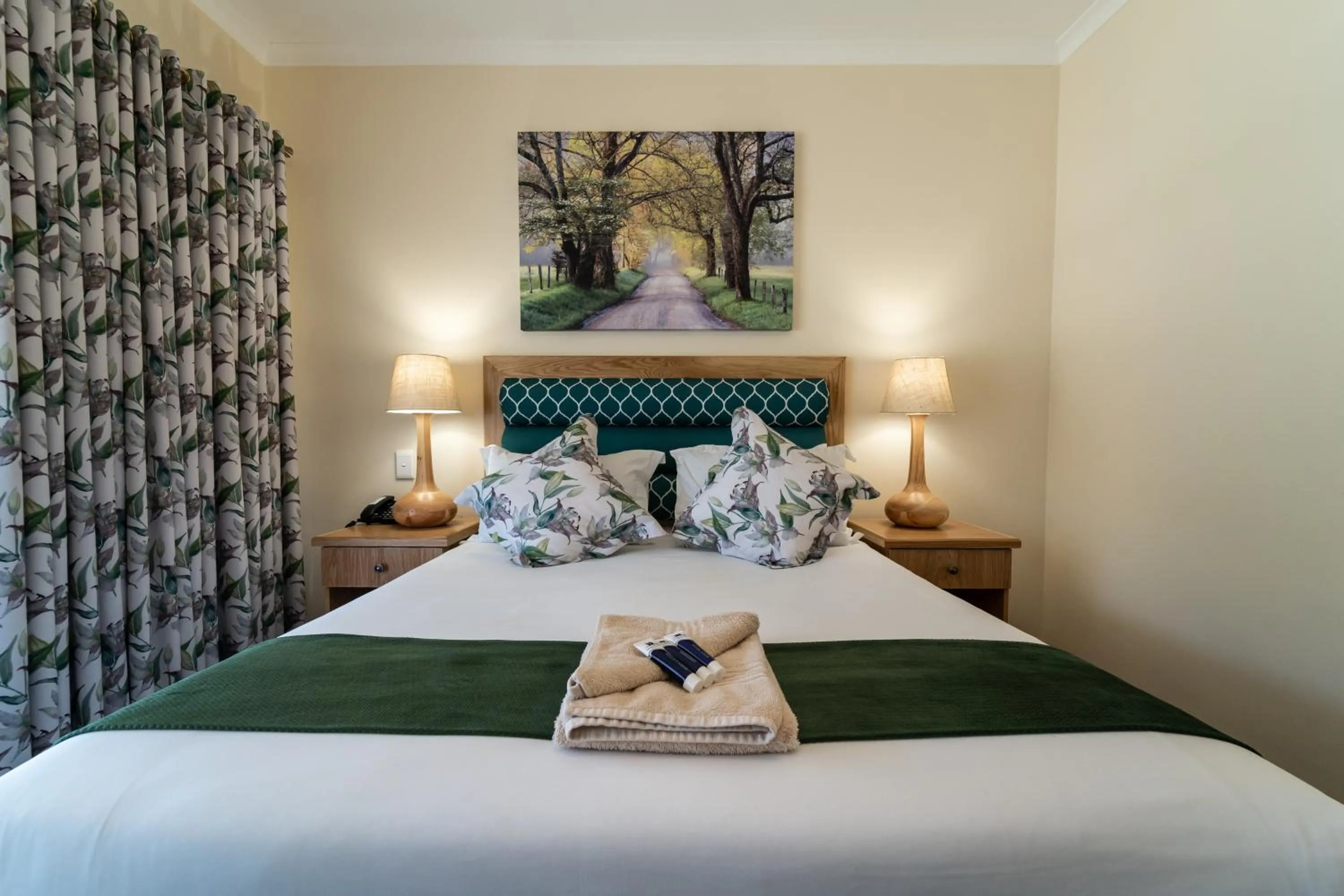 Photo of the whole room, Bed in Gooderson Drakensberg Gardens Golf & Spa Resort