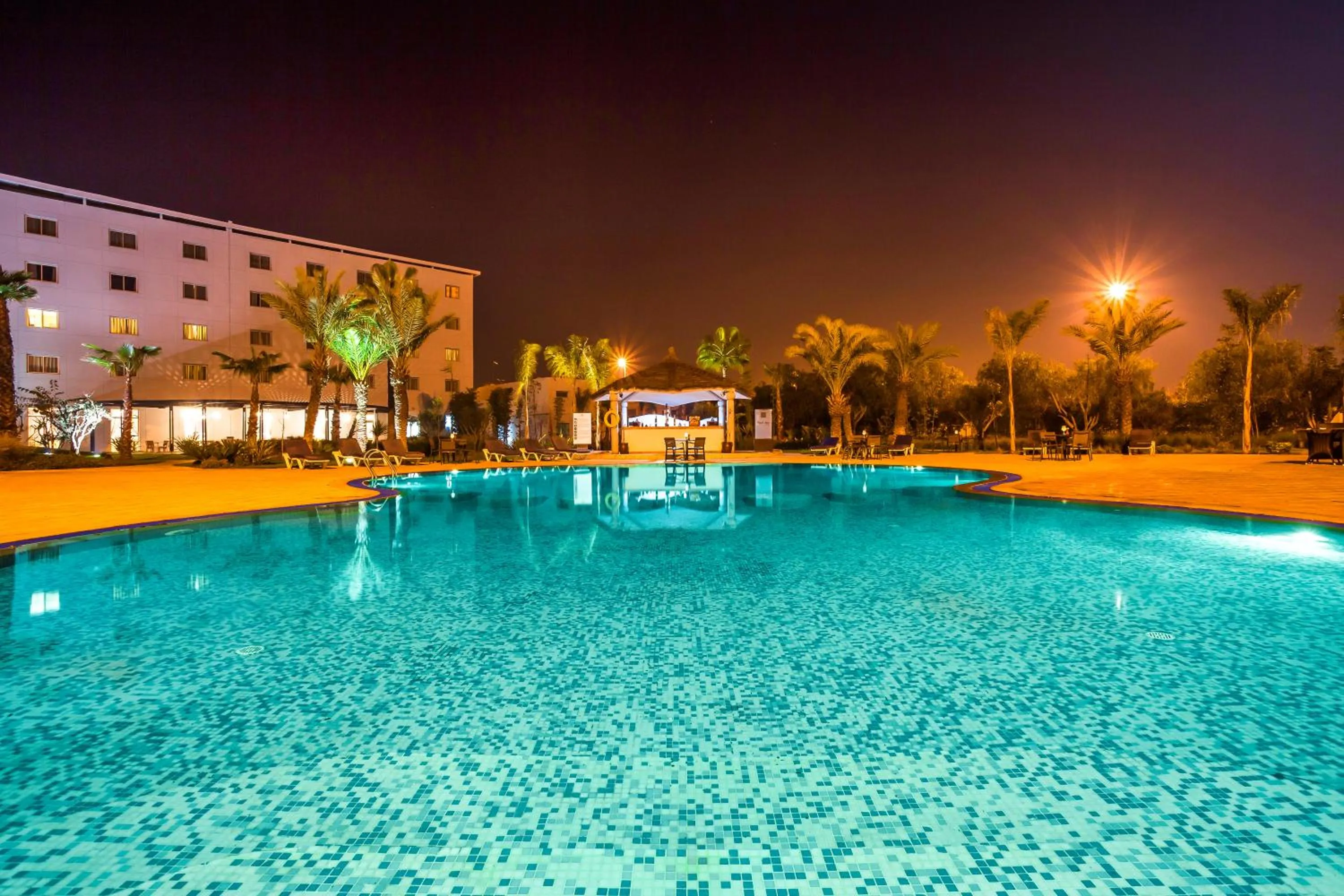 Swimming pool in Relax Hotel Airport Nouasseur
