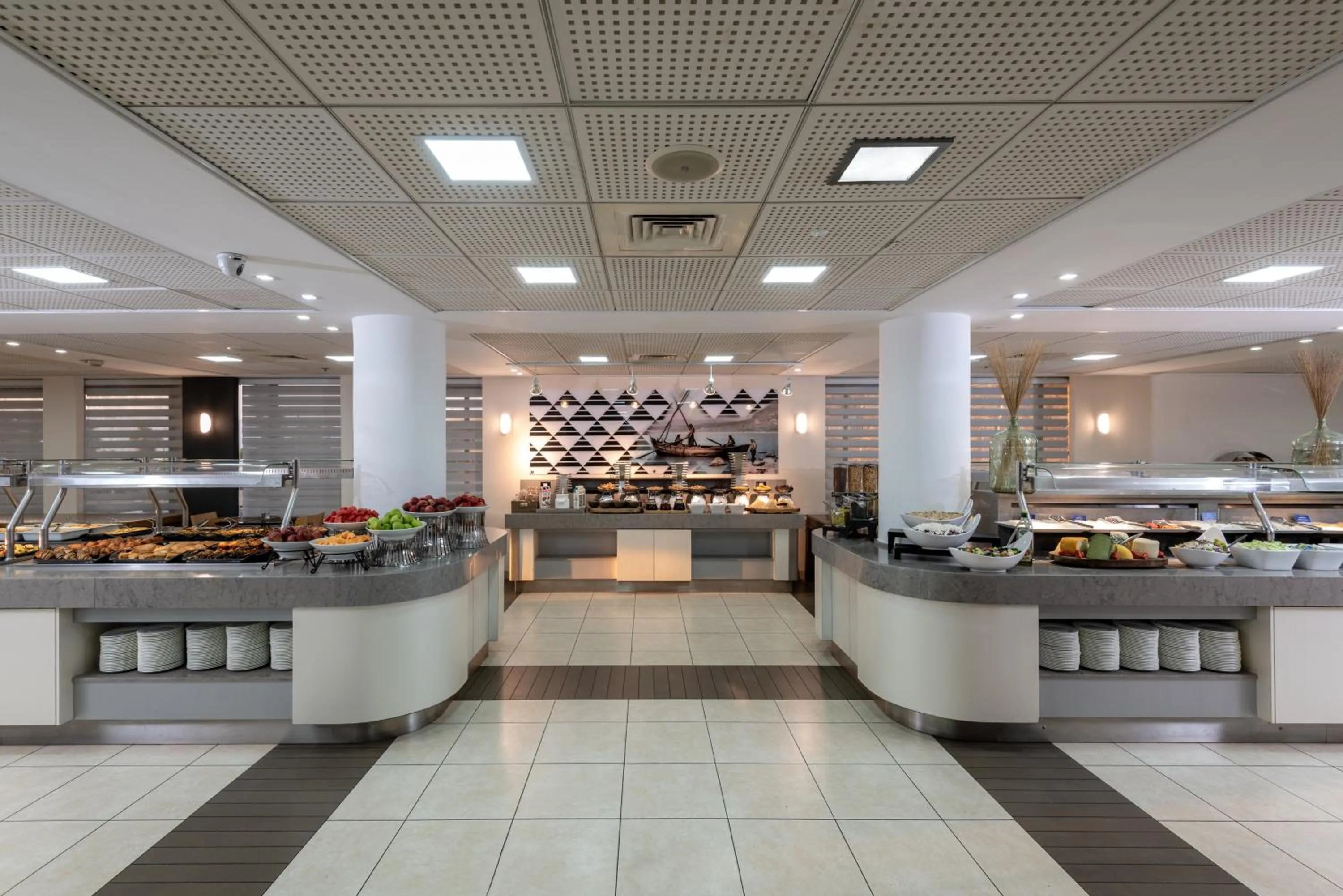 Restaurant/places to eat in Leonardo Hotel Tiberias