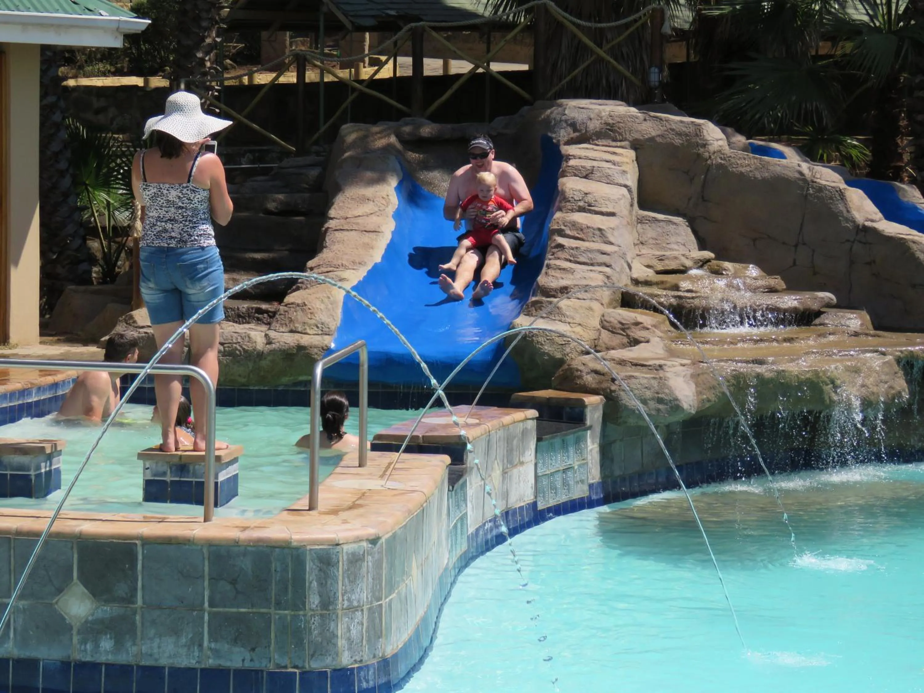 Swimming pool in Gooderson Natal Spa Hot Springs Resort