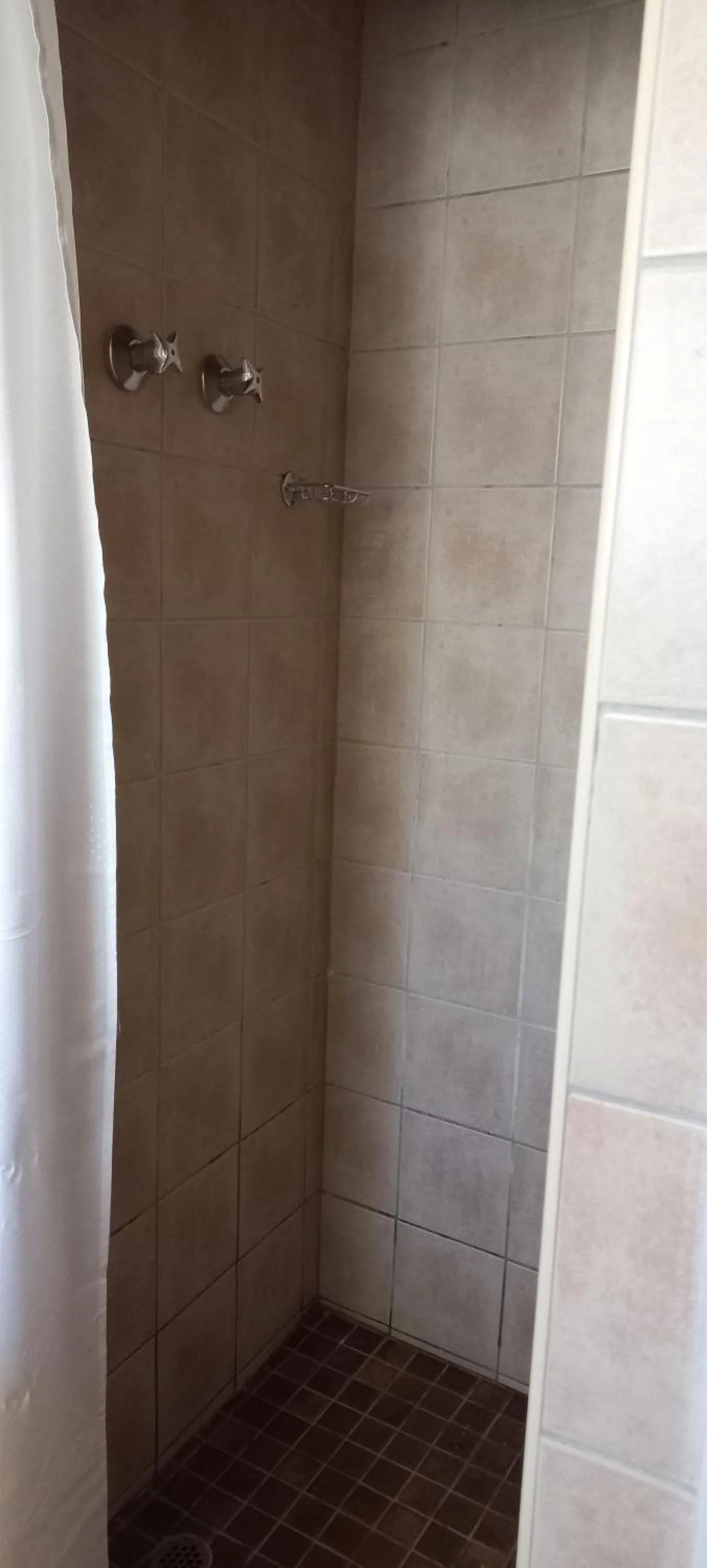 Shower in Gooderson Natal Spa Hot Springs Resort