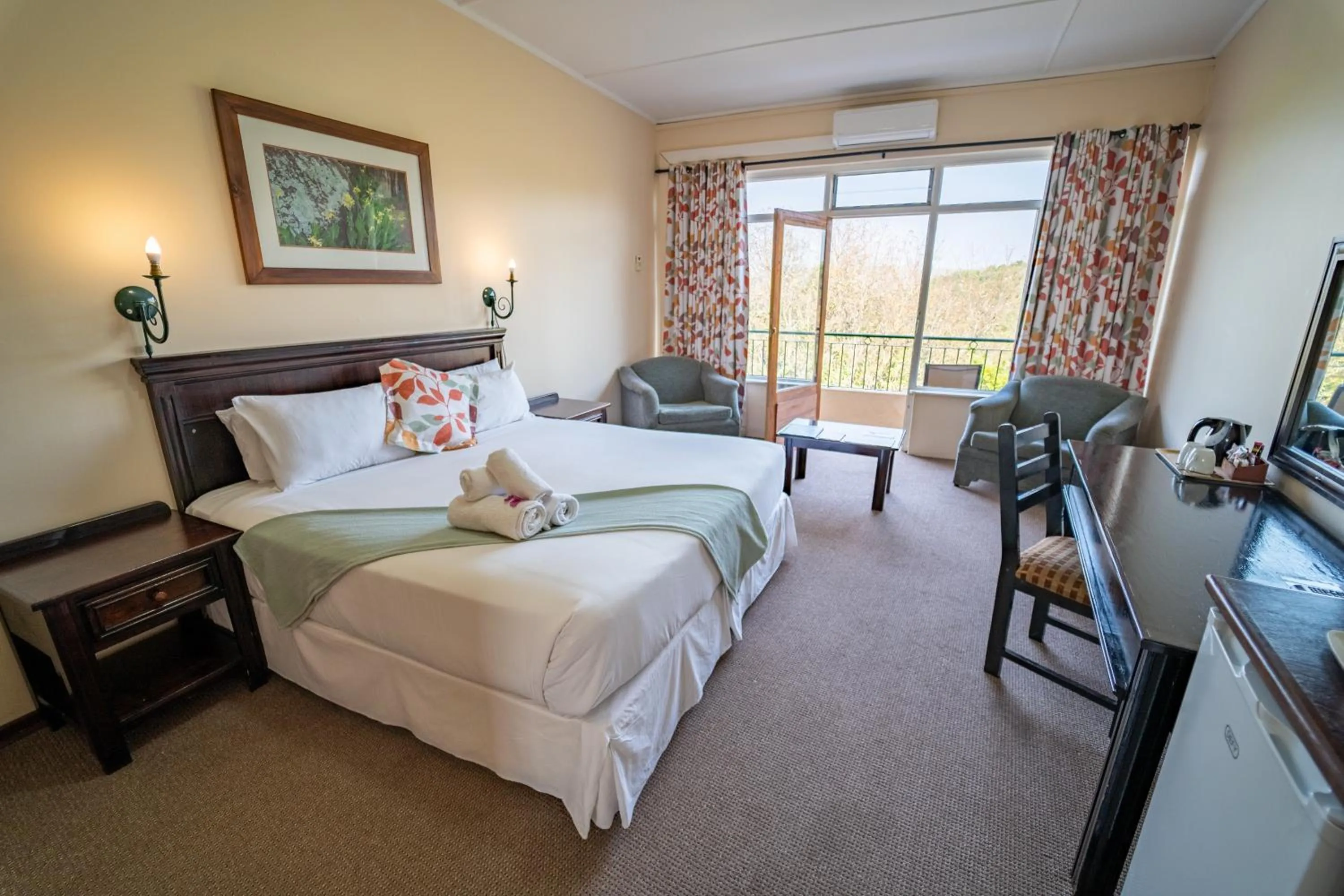 Bedroom, Bed in Gooderson Natal Spa Hot Springs Resort