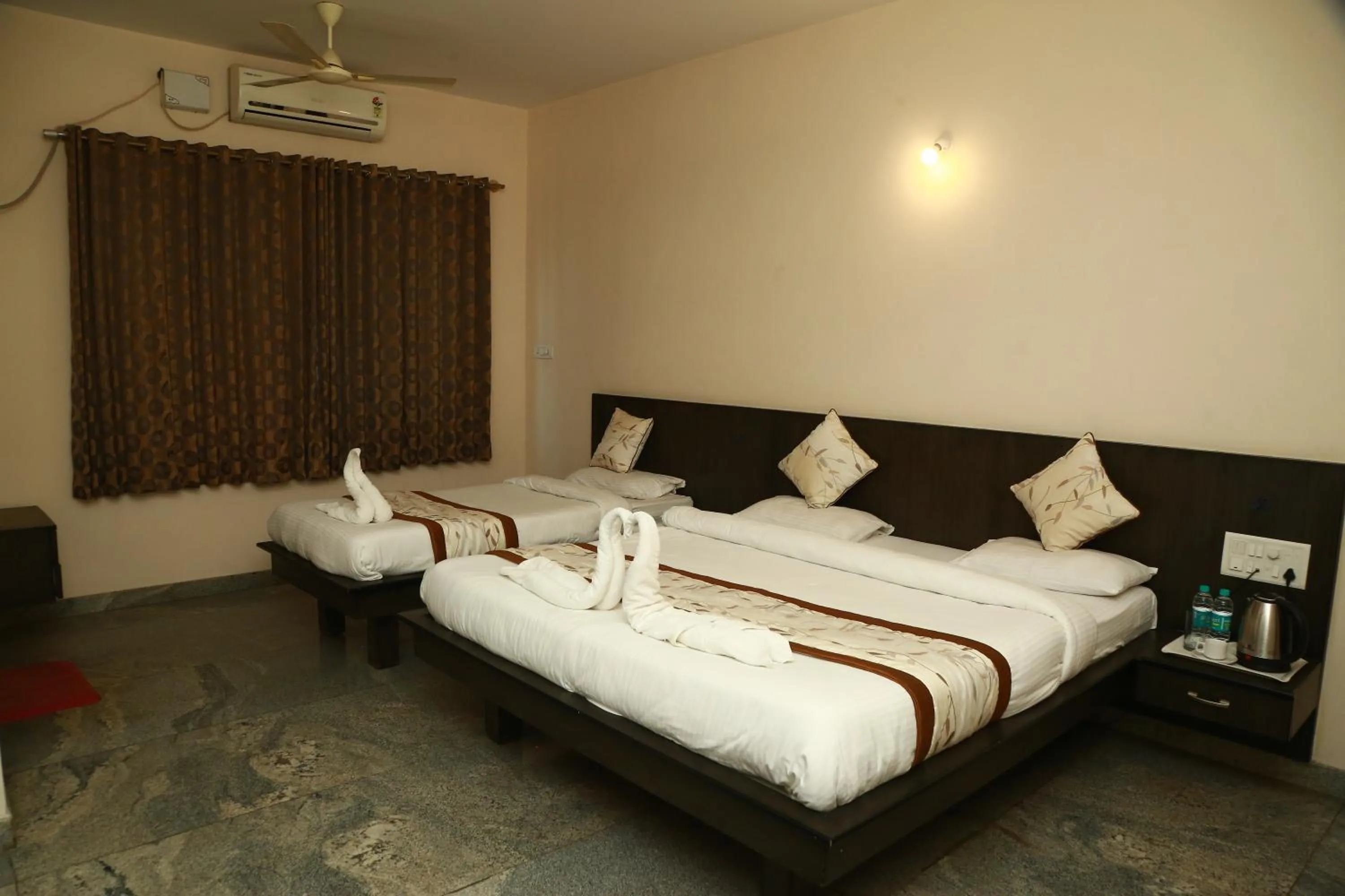 Soundarya Hotel