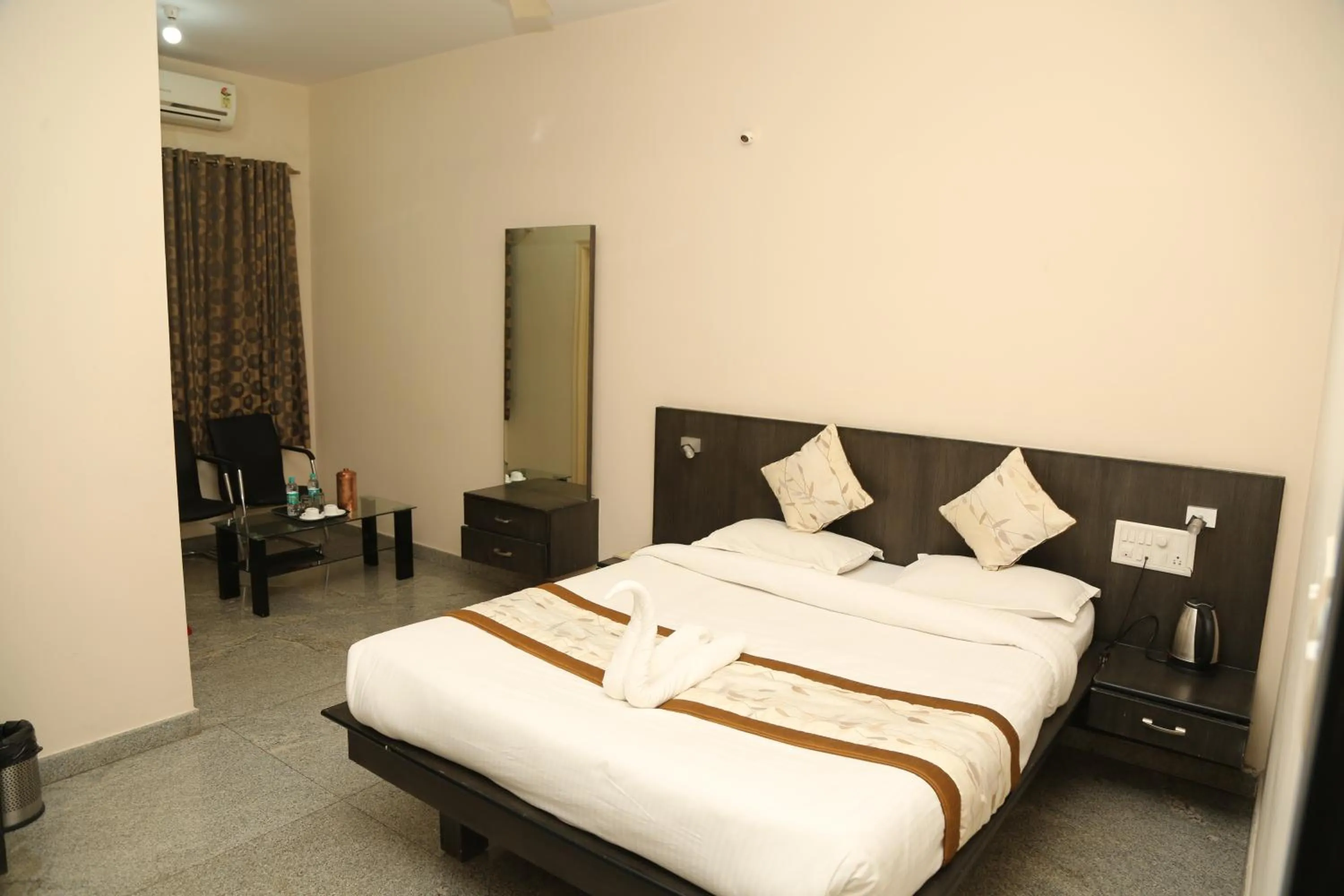 Photo of the whole room in Soundarya Hotel