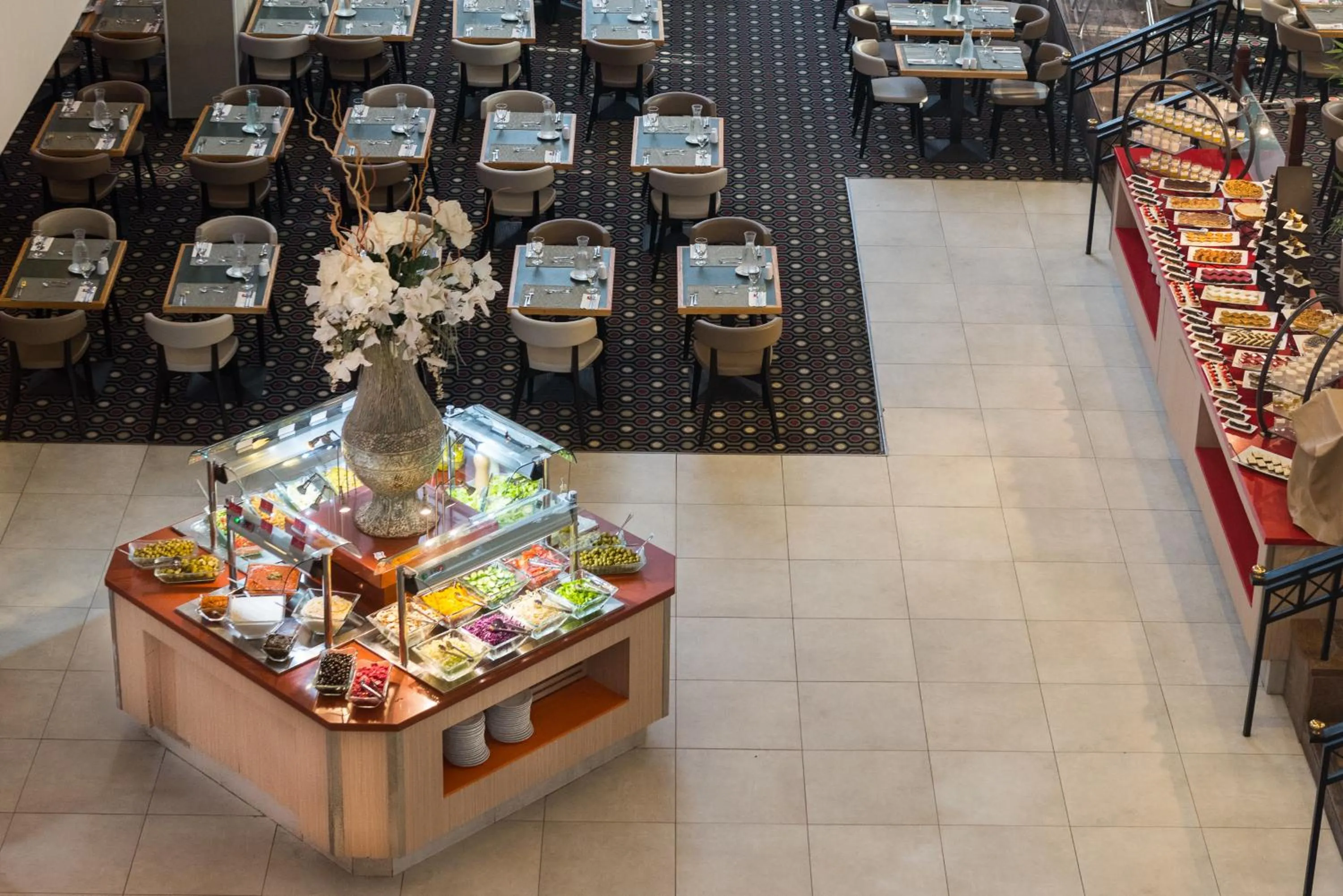 Restaurant/places to eat in Leonardo Plaza Hotel Eilat