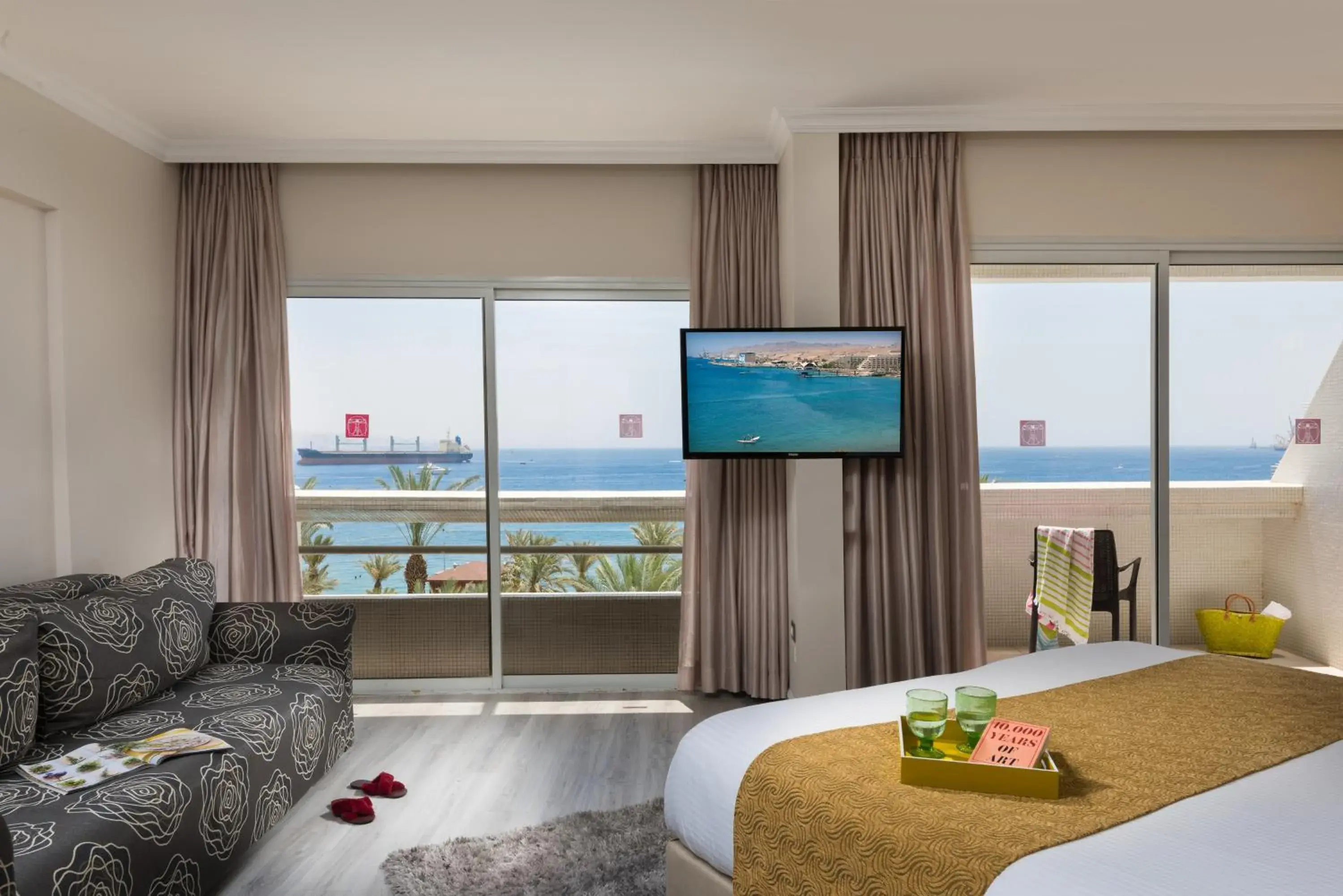 Junior Suite with Sea View and Executive Lounge Access - single occupancy in Leonardo Plaza Hotel Eilat Junior Suite with Sea View and Executive Lounge Access - single occupancy in Leonardo Plaza Hotel Eilat