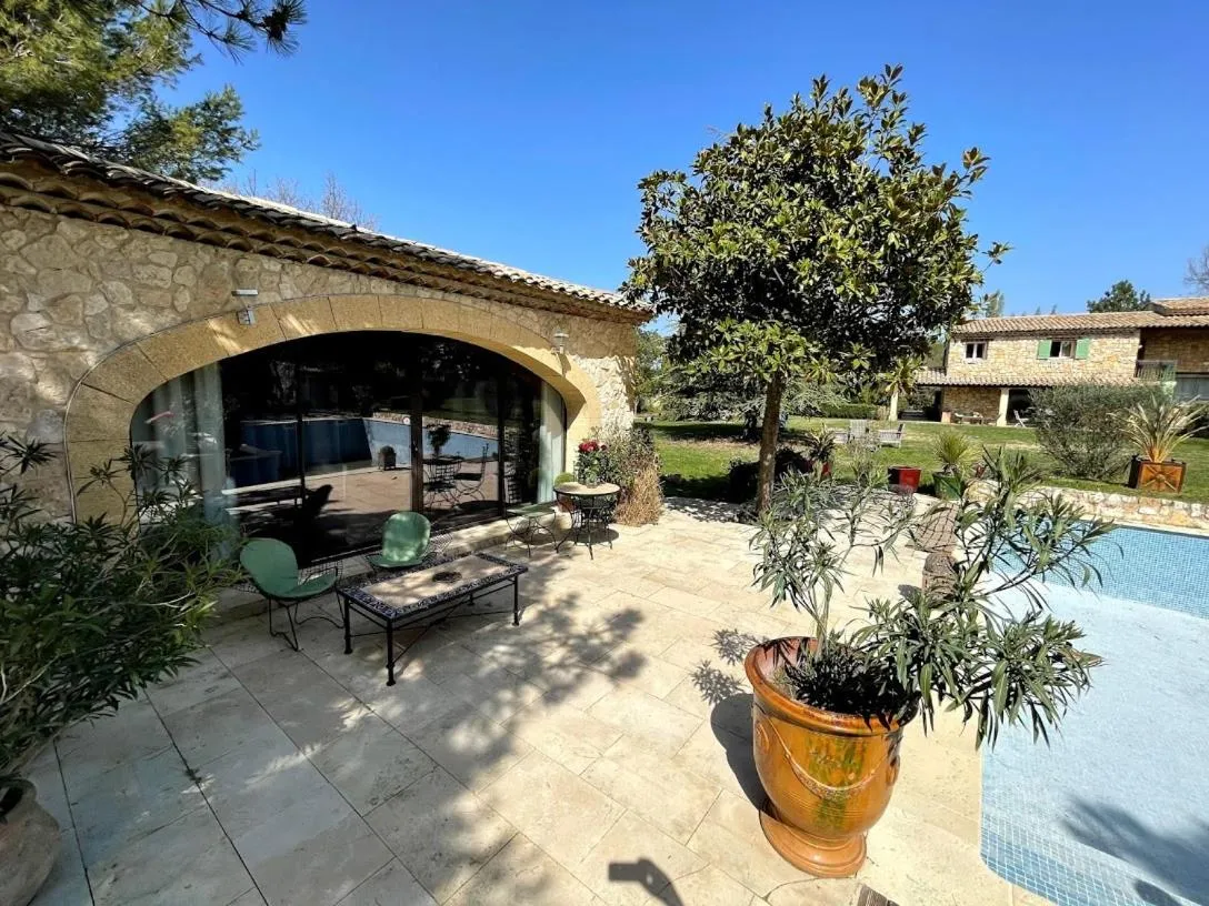 Mas au Cœur de La Provence & SPA