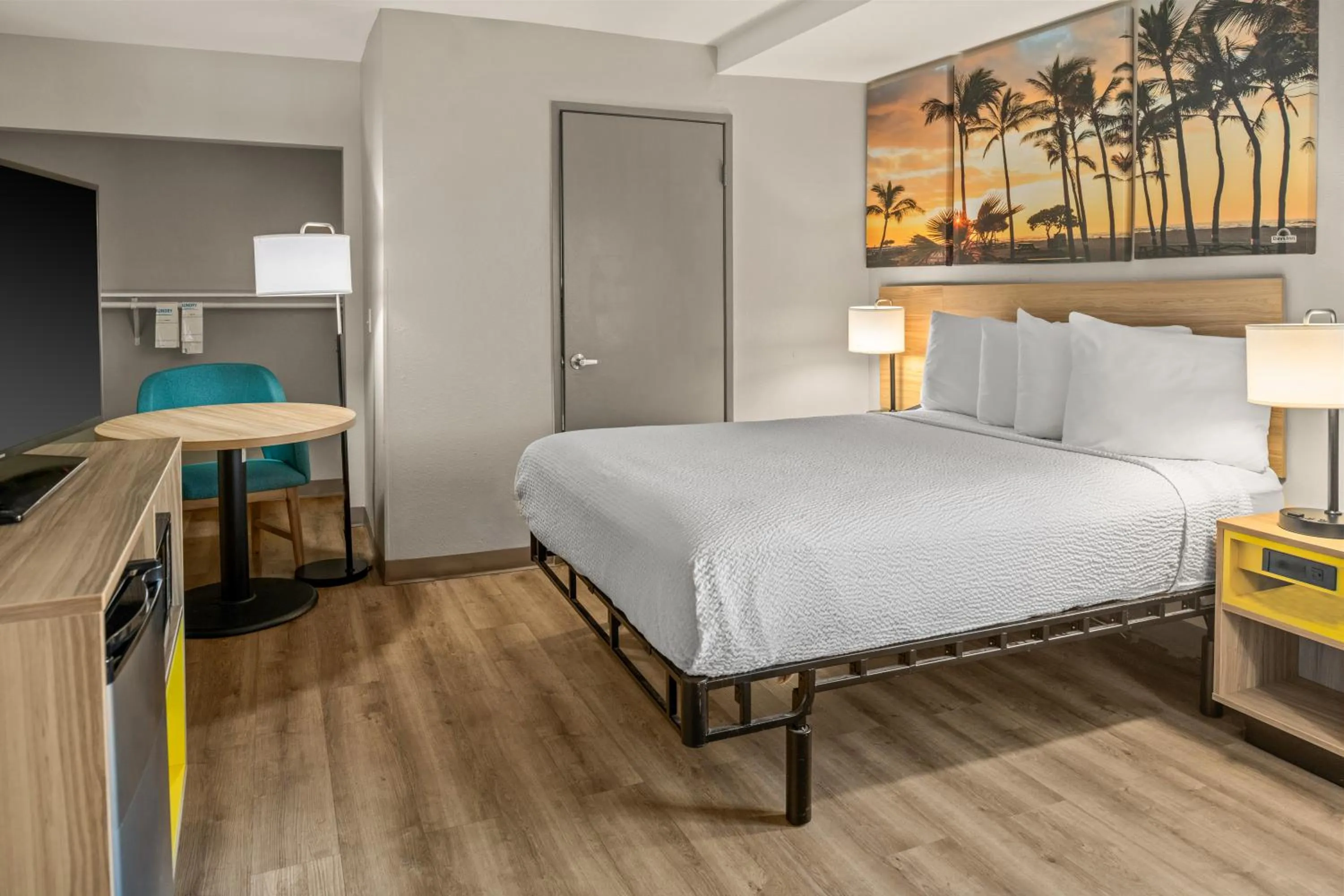 Bed in Days Inn & Suites by Wyndham Artesia