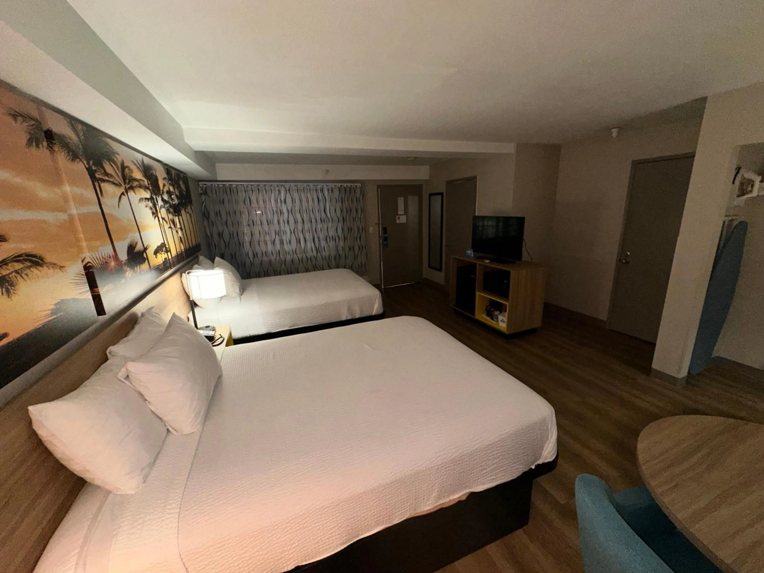 Bed in Days Inn & Suites by Wyndham Artesia