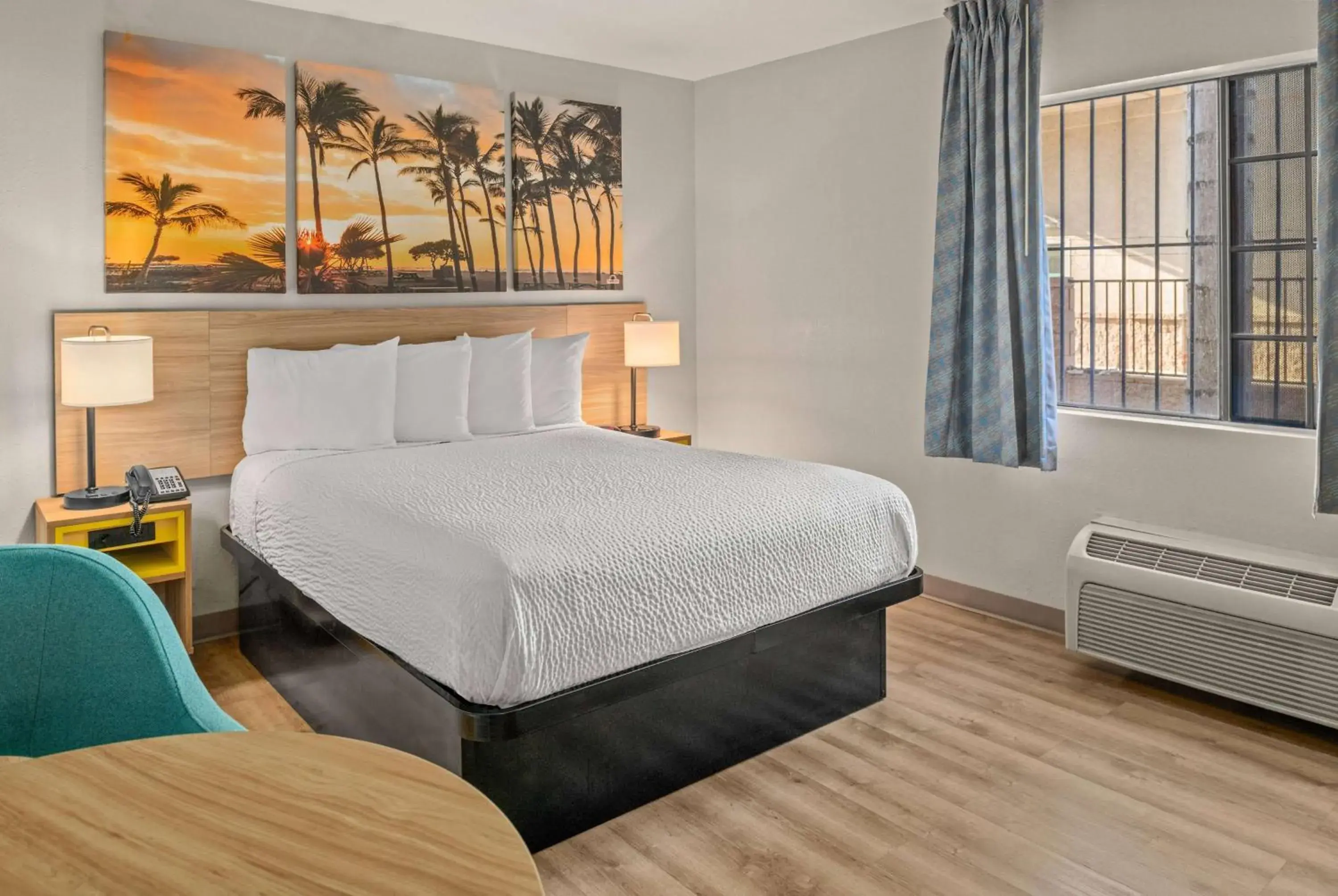 Photo of the whole room, Bed in Days Inn & Suites by Wyndham Artesia Photo of the whole room, Bed in Days Inn & Suites by Wyndham Artesia