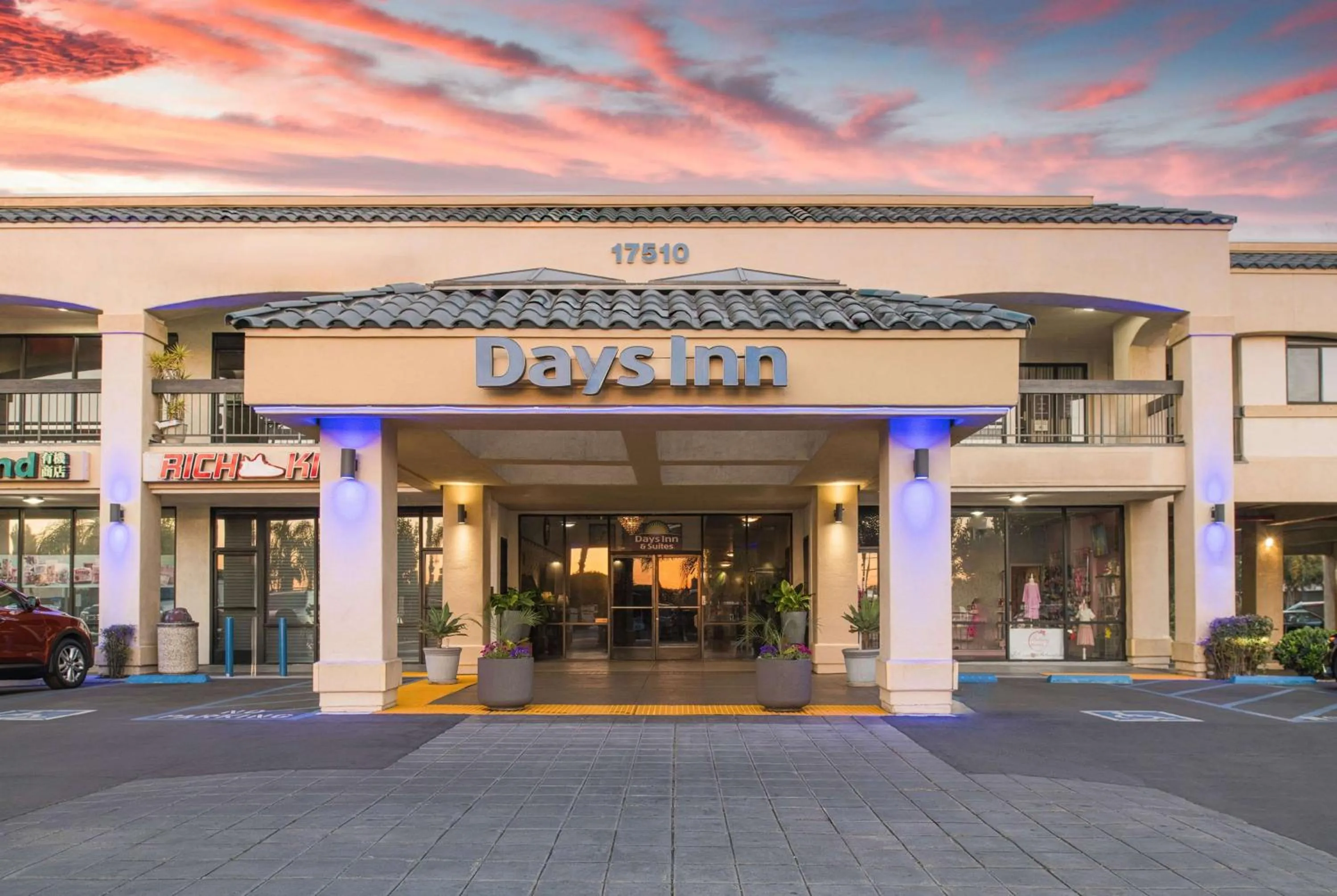Property building in Days Inn & Suites by Wyndham Artesia