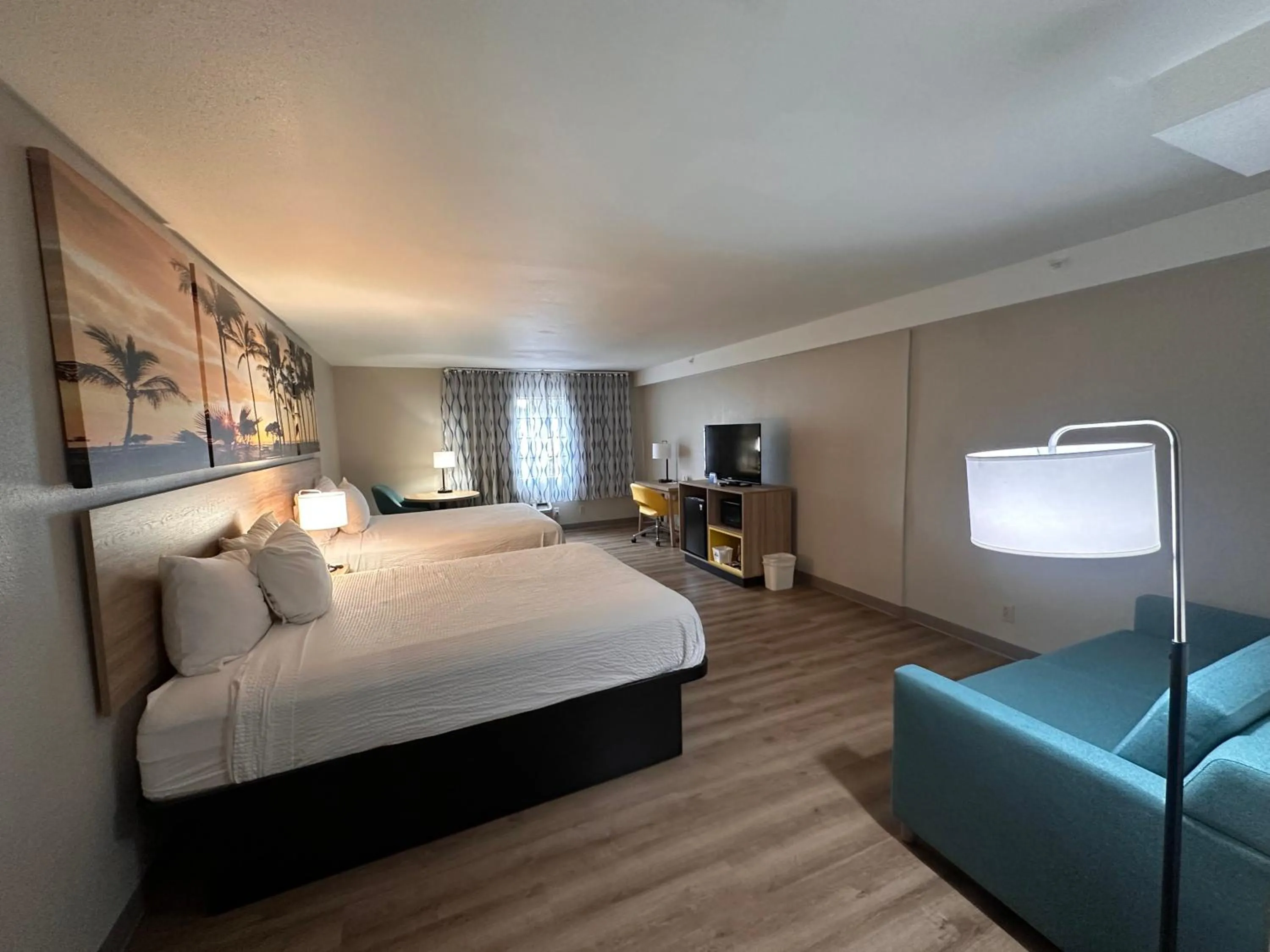 Bed in Days Inn & Suites by Wyndham Artesia