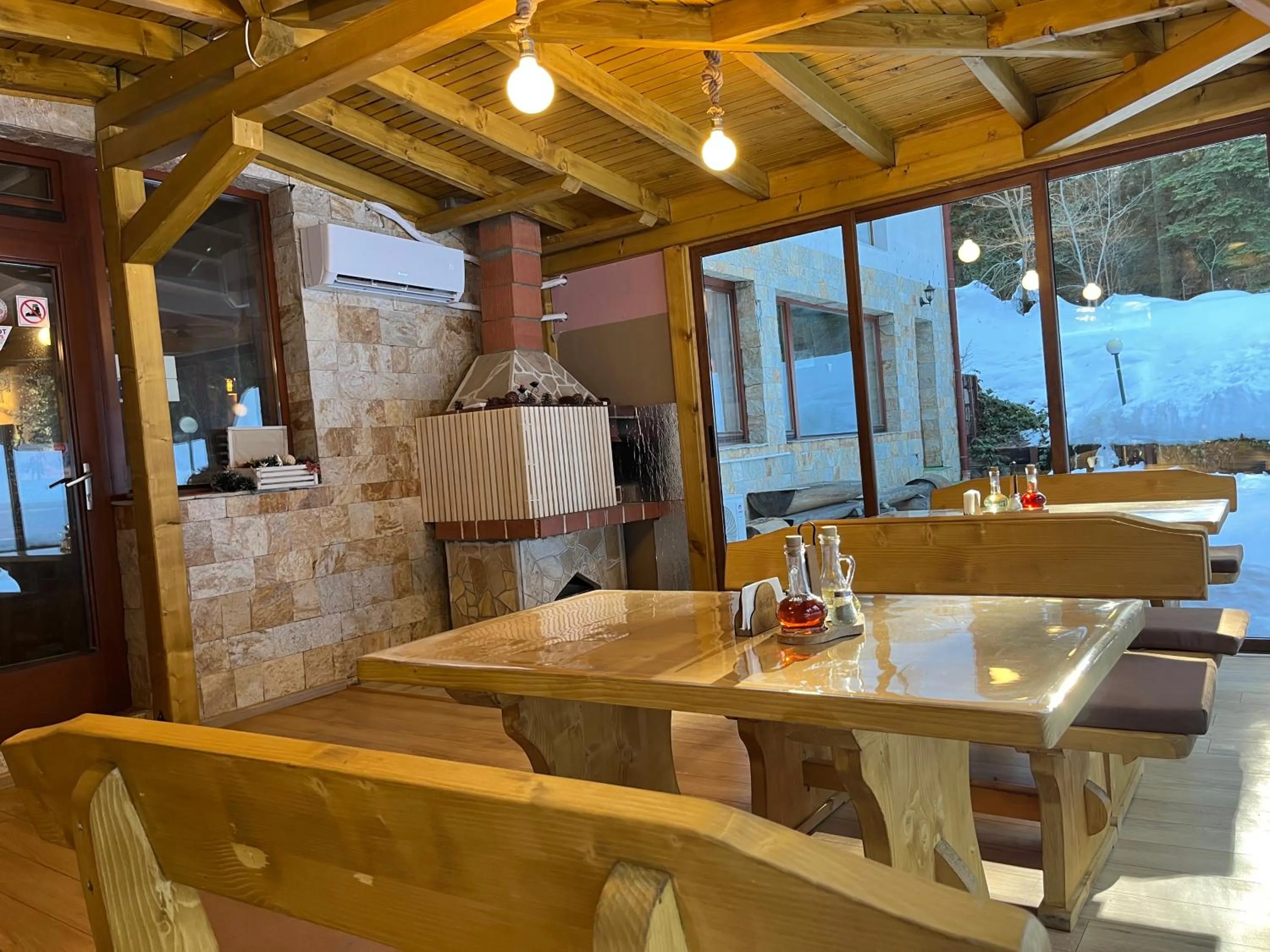 Dining area in Villa Ibar