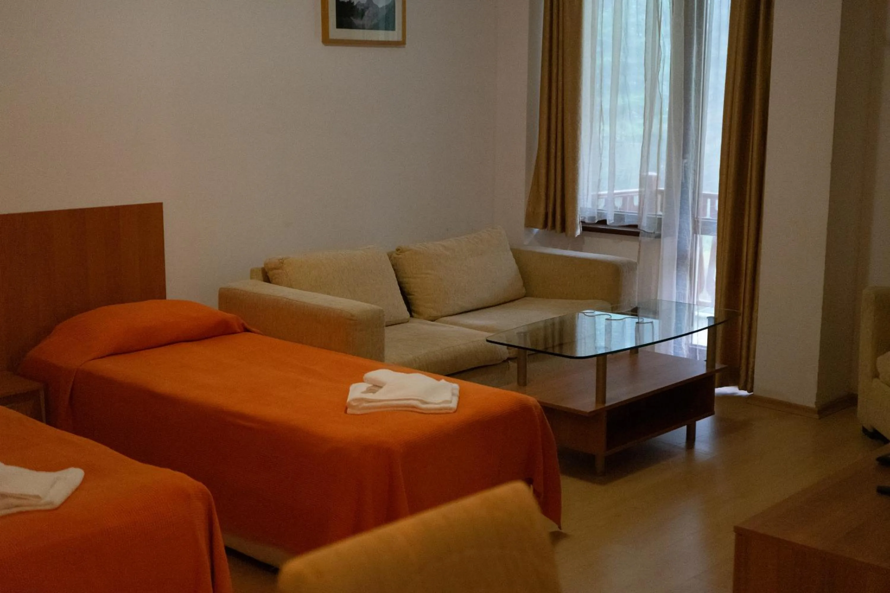 Living room, Bed in Villa Ibar