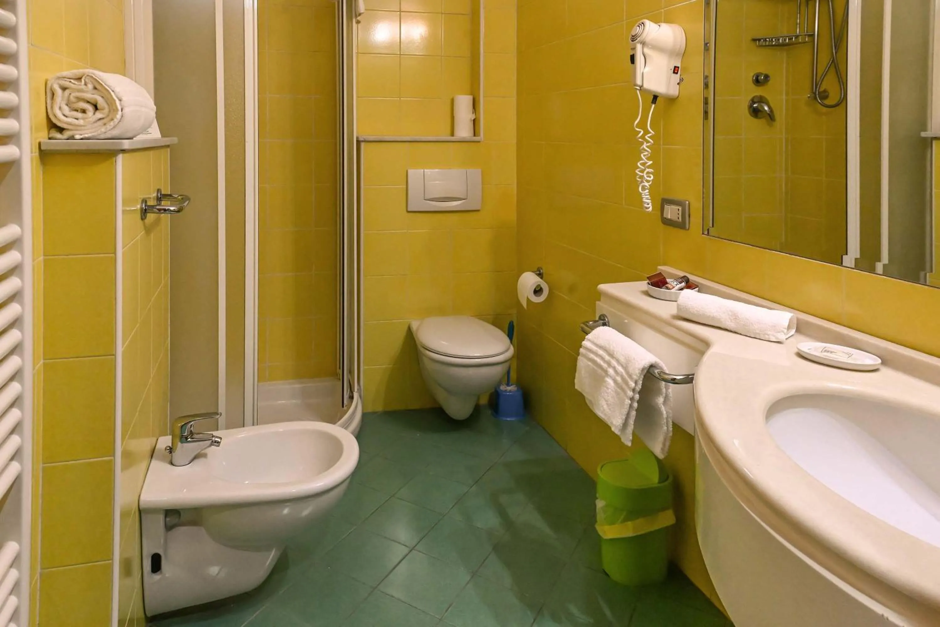 Bathroom in Hotel Matteotti