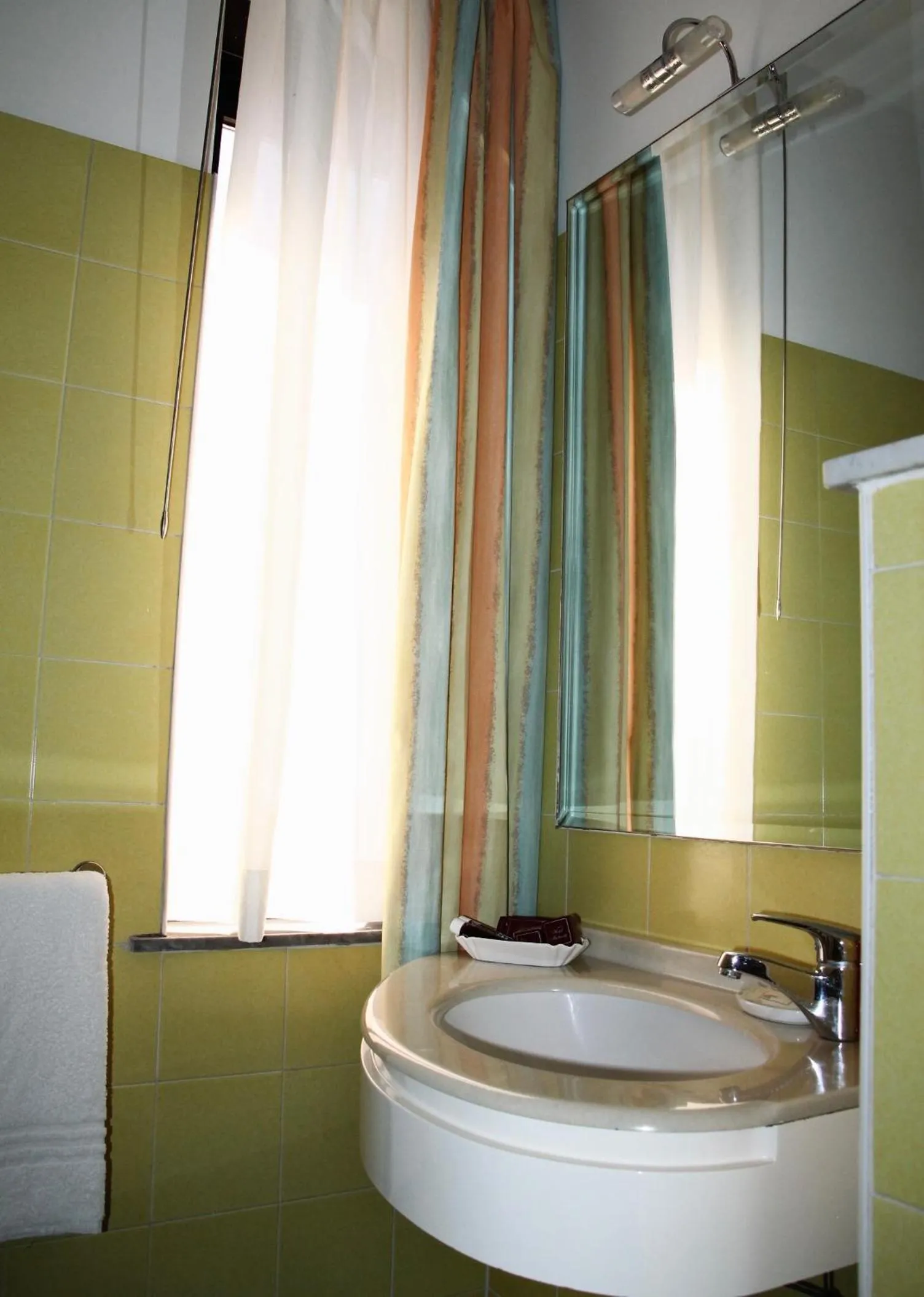 Bathroom in Hotel Matteotti