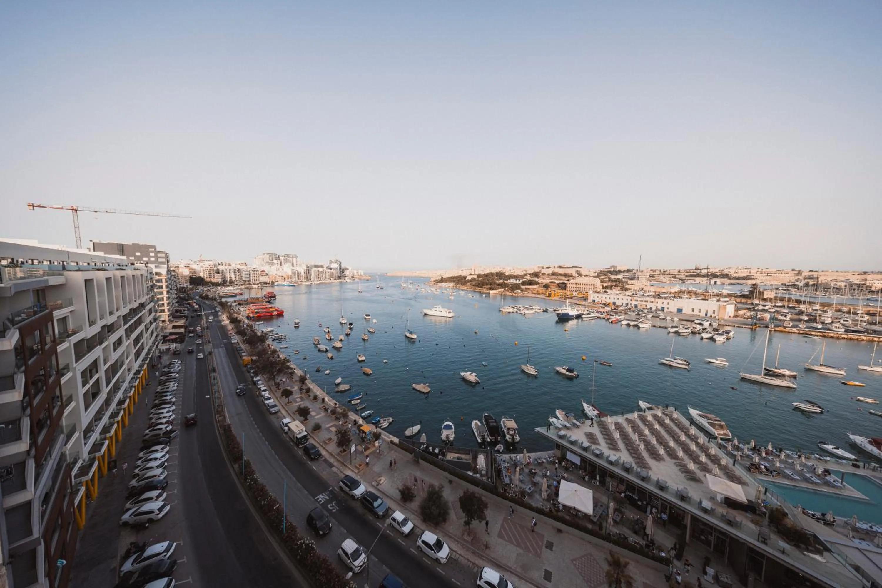 Restaurant/places to eat in Waterfront