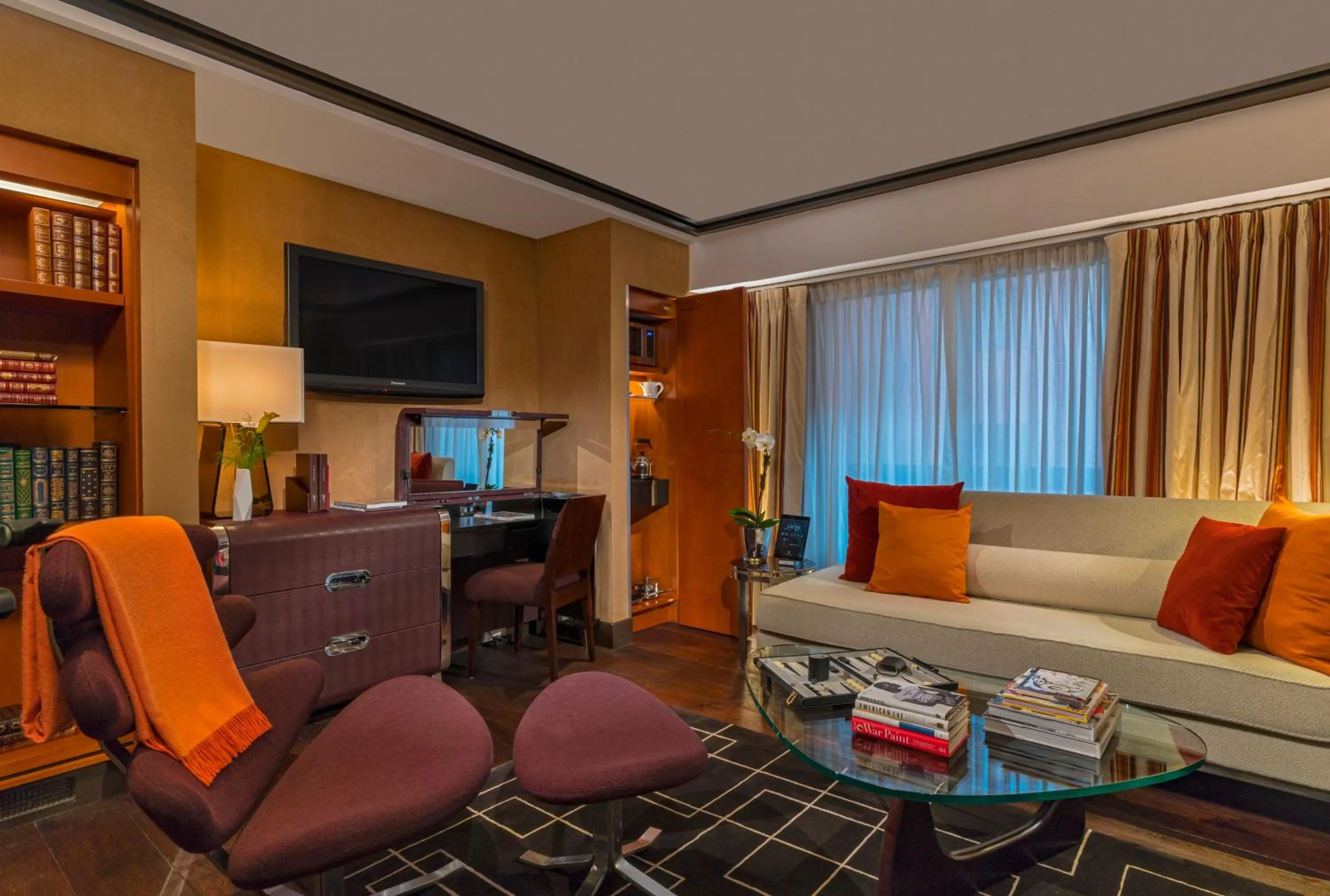 Living room in The Chatwal, The Unbound Collection by Hyatt