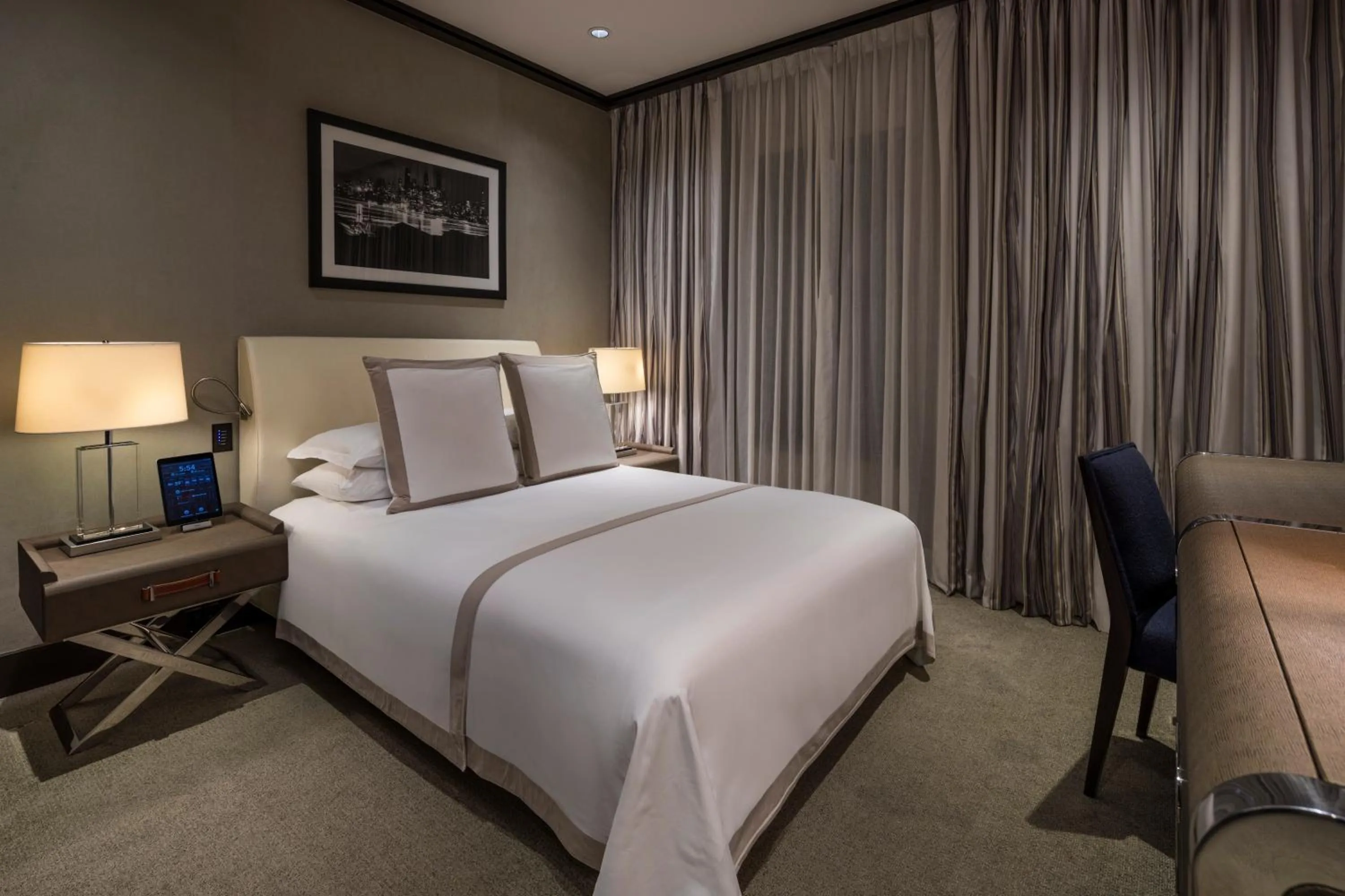 Photo of the whole room, Bed in The Chatwal, The Unbound Collection by Hyatt