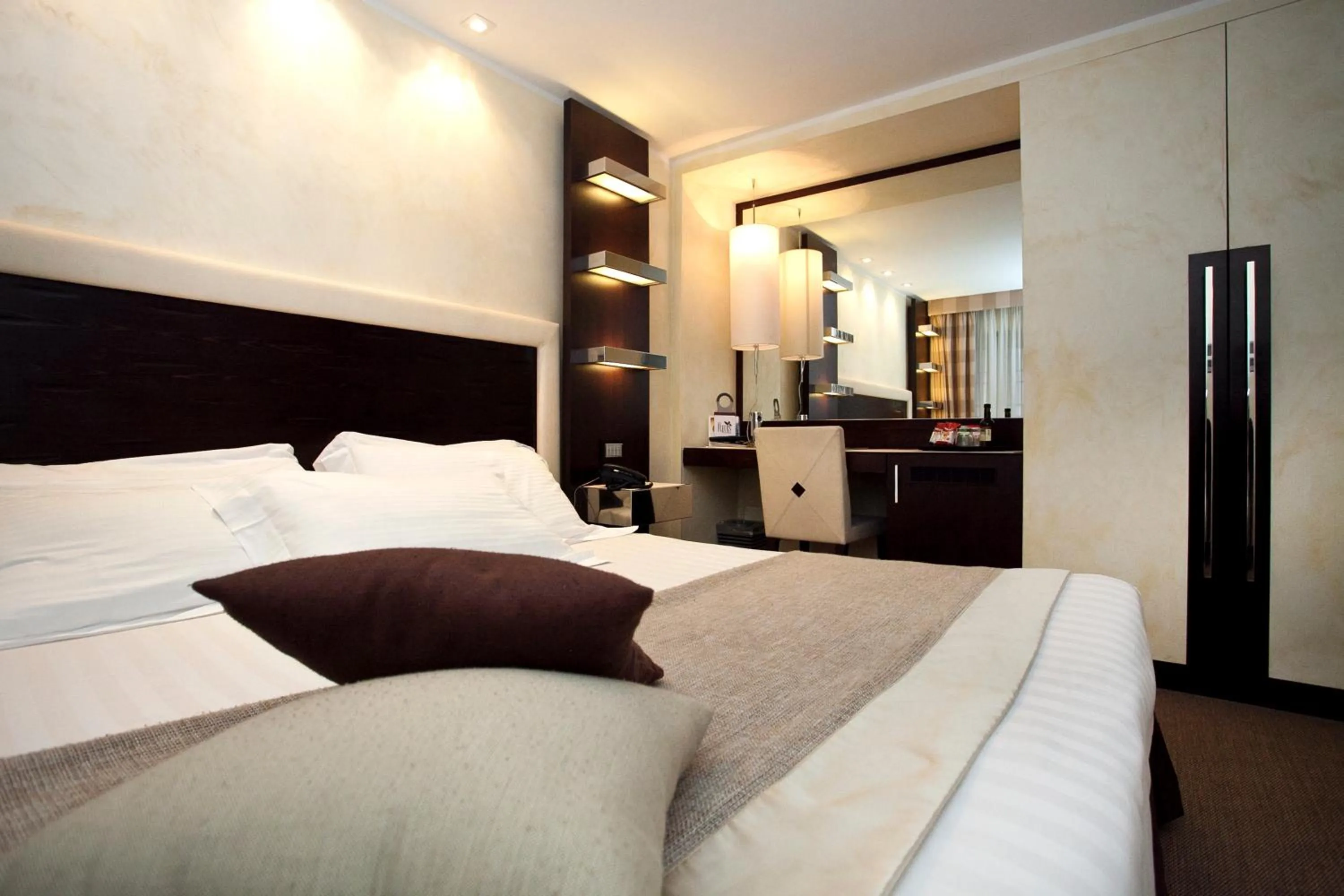 Bedroom, Bed in Les Fleurs Luxury House