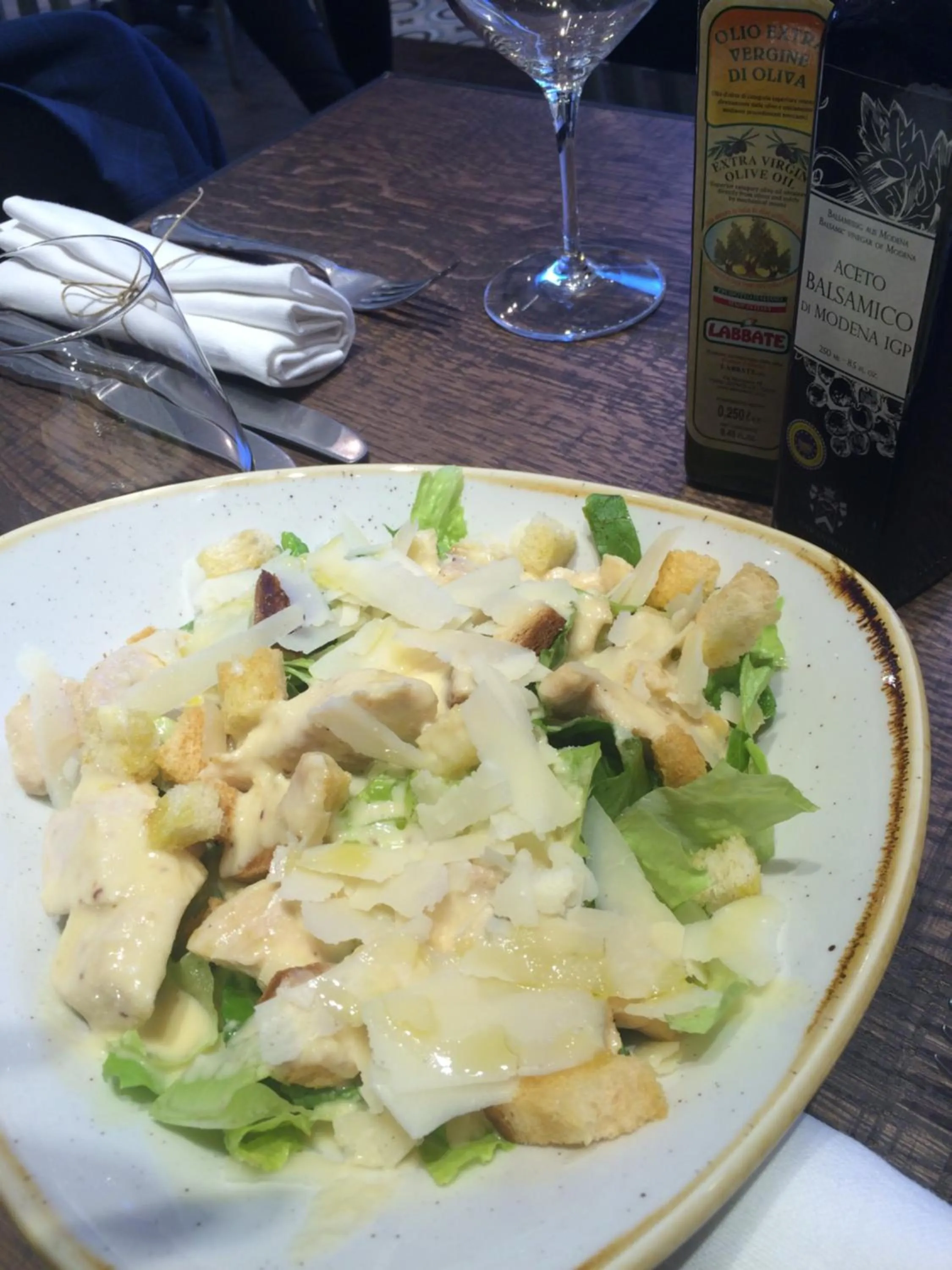 Food and drinks in Les Fleurs Luxury House