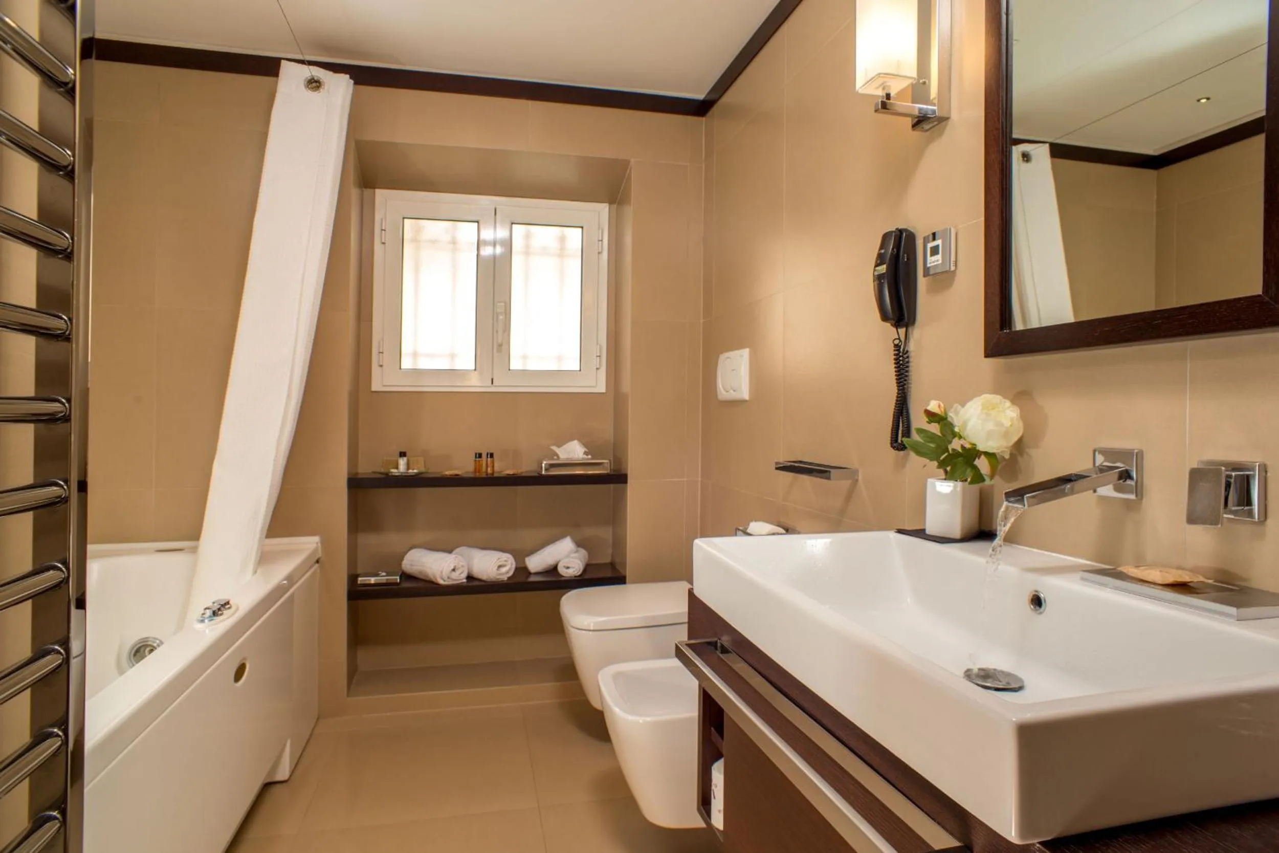 Bathroom in Les Fleurs Luxury House